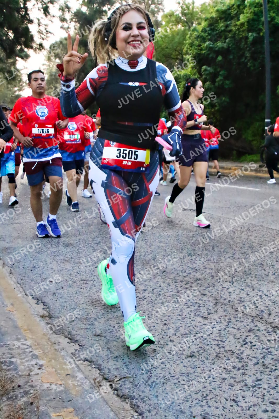 Foto de la CARRERA BIMBO GLOBAL RACE GUADALAJARA en Centro Comercial Andares, Blvd. Puerta de Hierro 4965, Zapopan a las 07:00 · dorsal 17626, 3505, 1840
