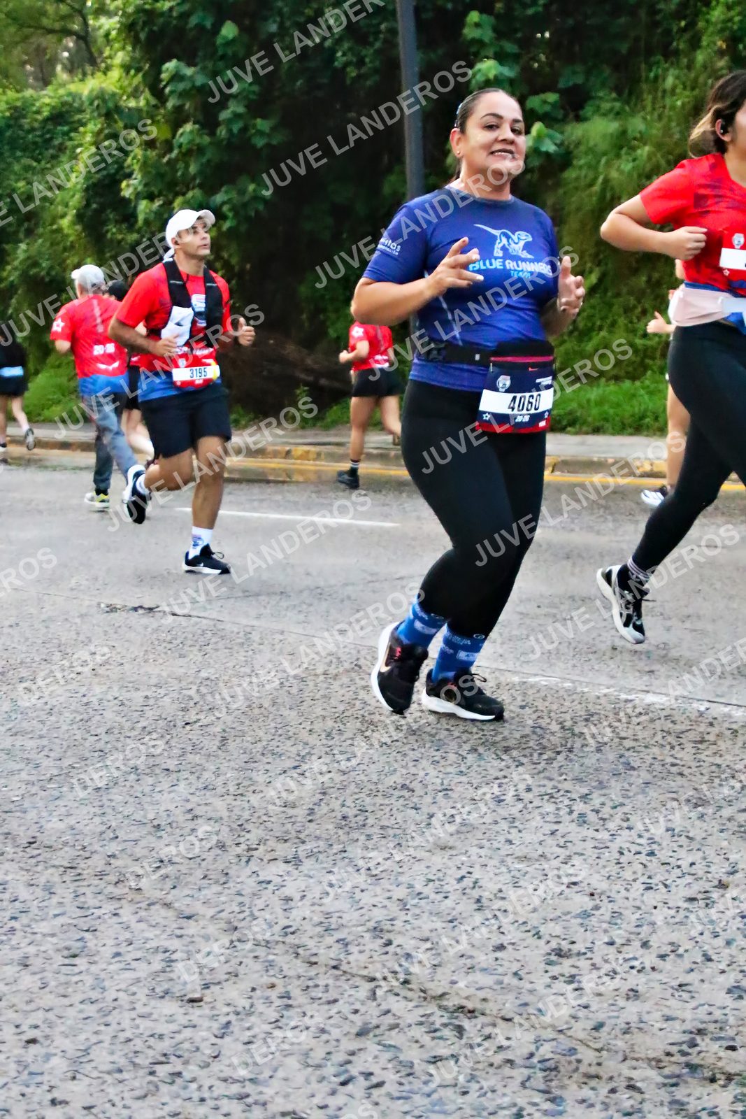Foto de la CARRERA BIMBO GLOBAL RACE GUADALAJARA en Centro Comercial Andares, Blvd. Puerta de Hierro 4965, Zapopan a las 06:55 · dorsal 4060, 3195