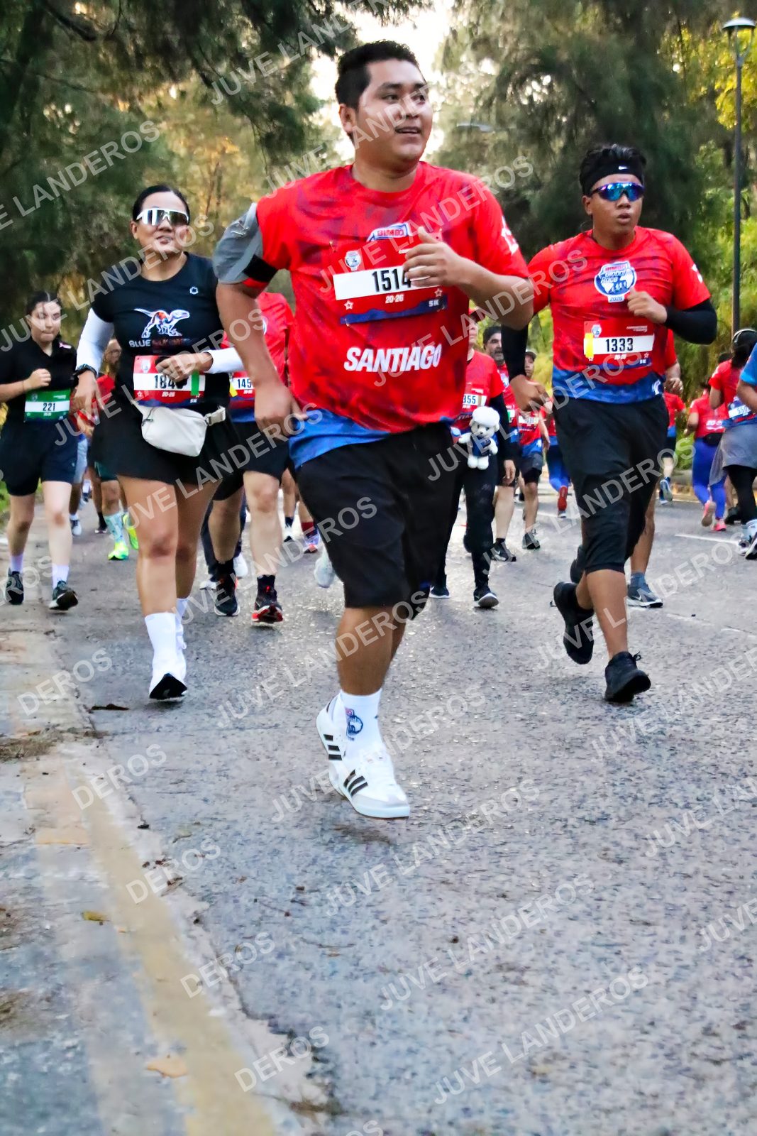 Foto de la CARRERA BIMBO GLOBAL RACE GUADALAJARA en Centro Comercial Andares, Blvd. Puerta de Hierro 4965, Zapopan a las 06:58 · dorsal 1333, 221, 184, 1514