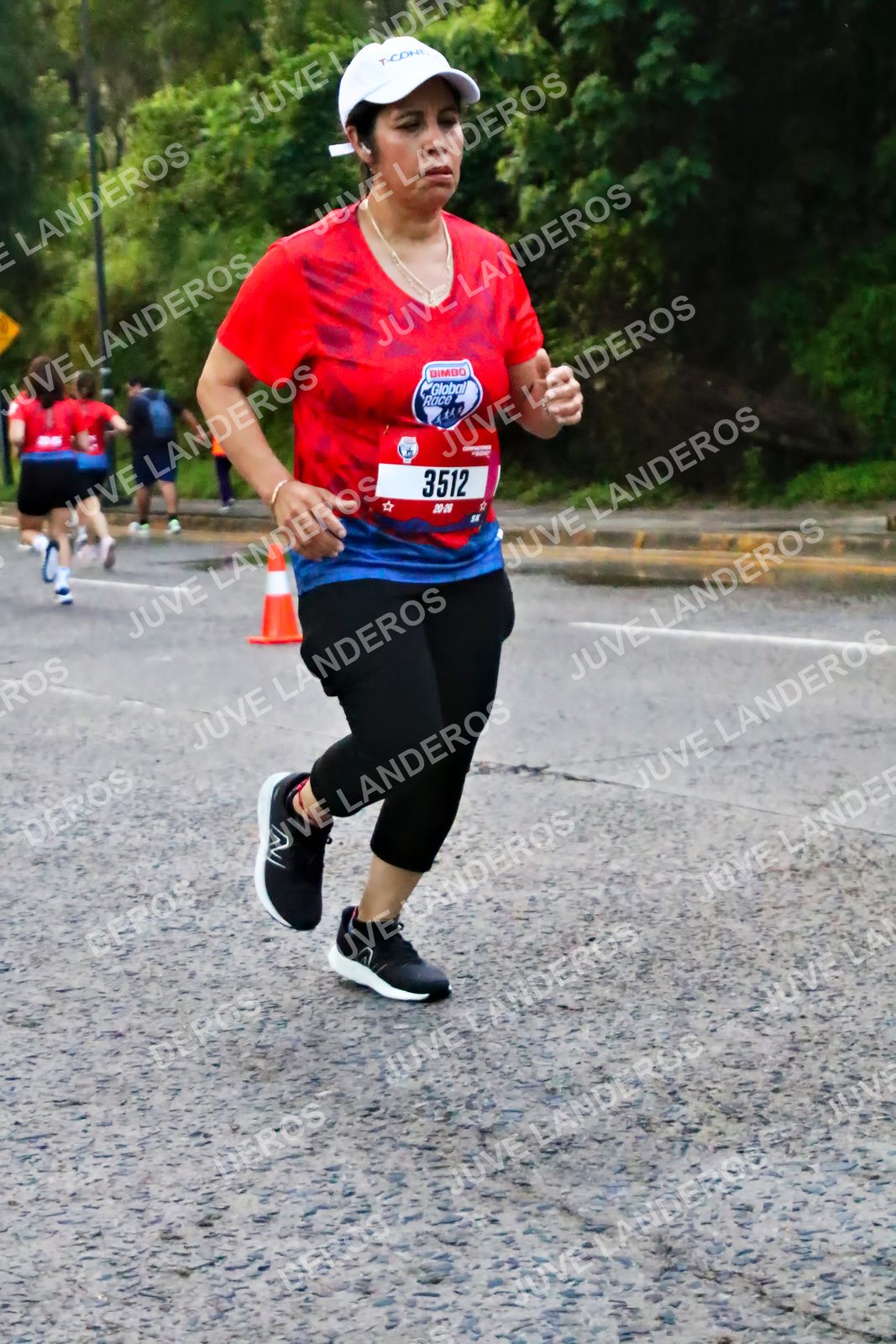 Foto de la CARRERA BIMBO GLOBAL RACE GUADALAJARA en Centro Comercial Andares, Blvd. Puerta de Hierro 4965, Zapopan a las 04:57 · dorsal 3512