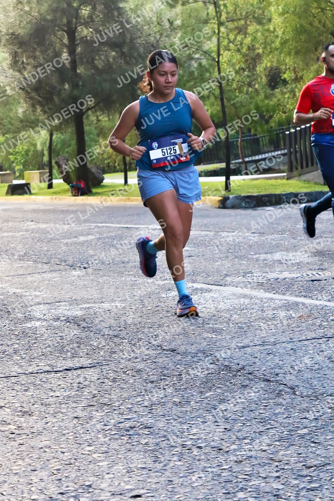 Foto de la CARRERA BIMBO GLOBAL RACE GUADALAJARA en Centro Comercial Andares, Blvd. Puerta de Hierro 4965, Zapopan a las 07:40 · dorsal 5125