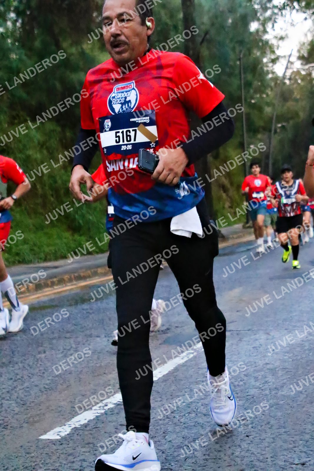Foto de la CARRERA BIMBO GLOBAL RACE GUADALAJARA en Centro Comercial Andares, Blvd. Puerta de Hierro 4965, Zapopan a las 06:39 · dorsal 5167