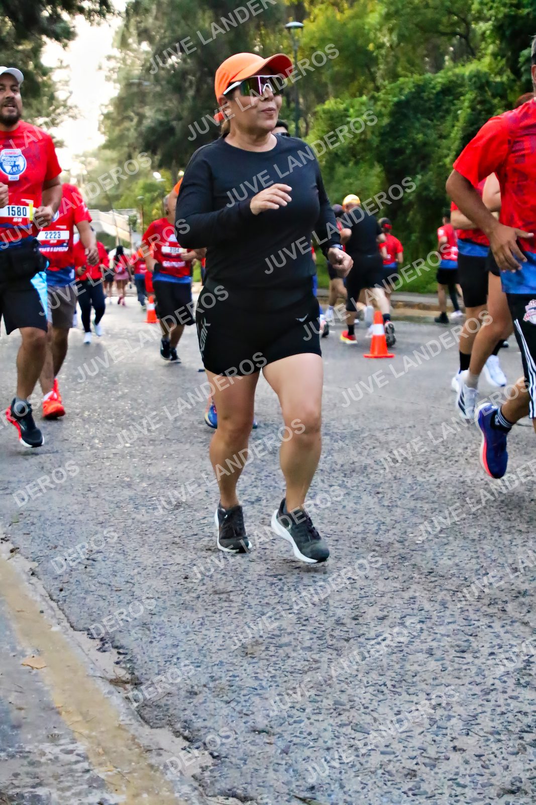 Foto de la CARRERA BIMBO GLOBAL RACE GUADALAJARA en Centro Comercial Andares, Blvd. Puerta de Hierro 4965, Zapopan a las 06:55 · dorsal 1580, 2223