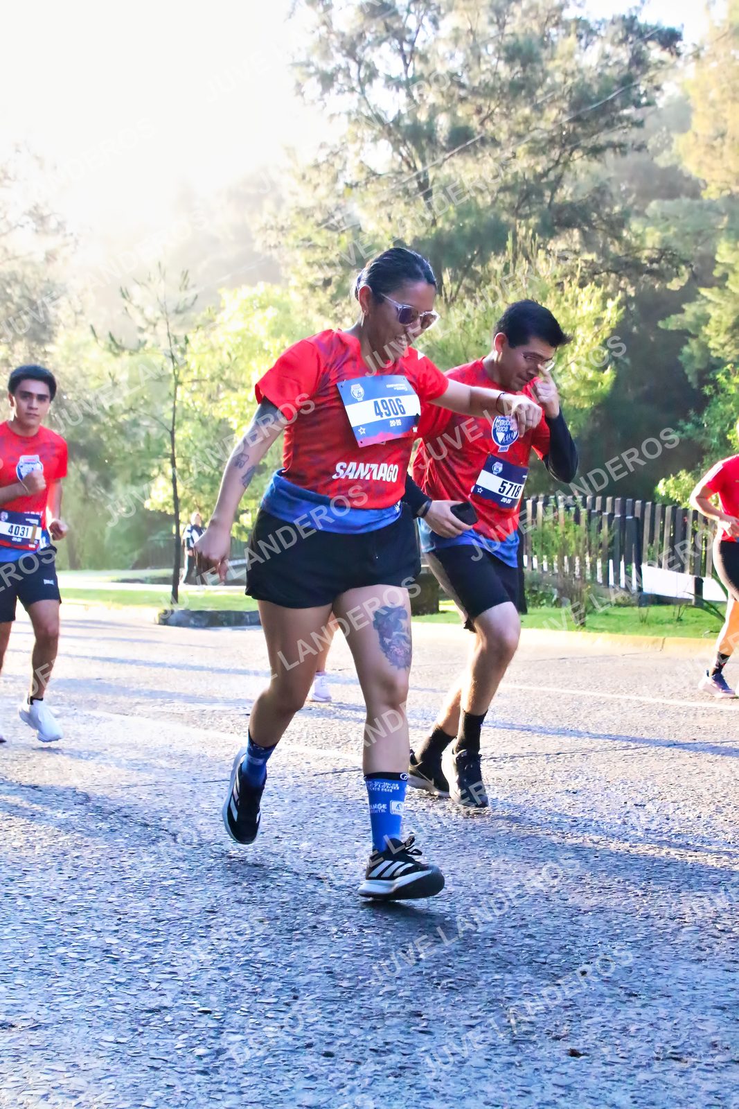 Foto de la CARRERA BIMBO GLOBAL RACE GUADALAJARA en Centro Comercial Andares, Blvd. Puerta de Hierro 4965, Zapopan a las 07:27 · dorsal 4906, 5718, 4031