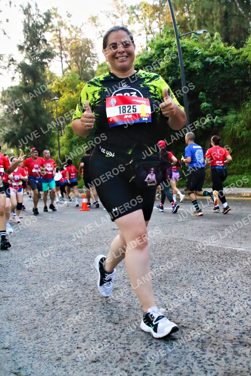 Foto de la CARRERA BIMBO GLOBAL RACE GUADALAJARA en Centro Comercial Andares, Blvd. Puerta de Hierro 4965, Zapopan a las 06:57 · dorsal 1825