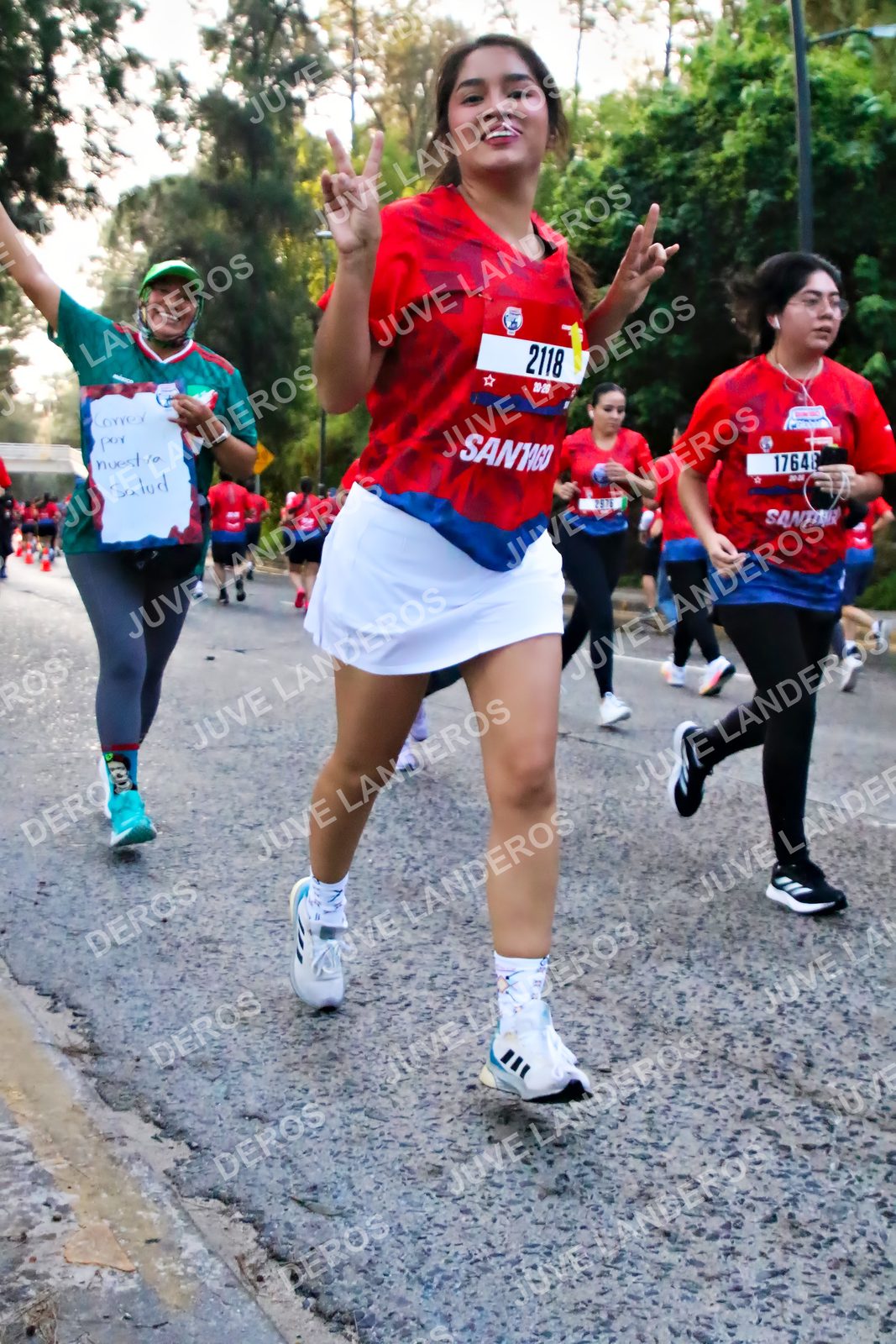 Foto de la CARRERA BIMBO GLOBAL RACE GUADALAJARA en Centro Comercial Andares, Blvd. Puerta de Hierro 4965, Zapopan a las 06:59 · dorsal 2118, 17648