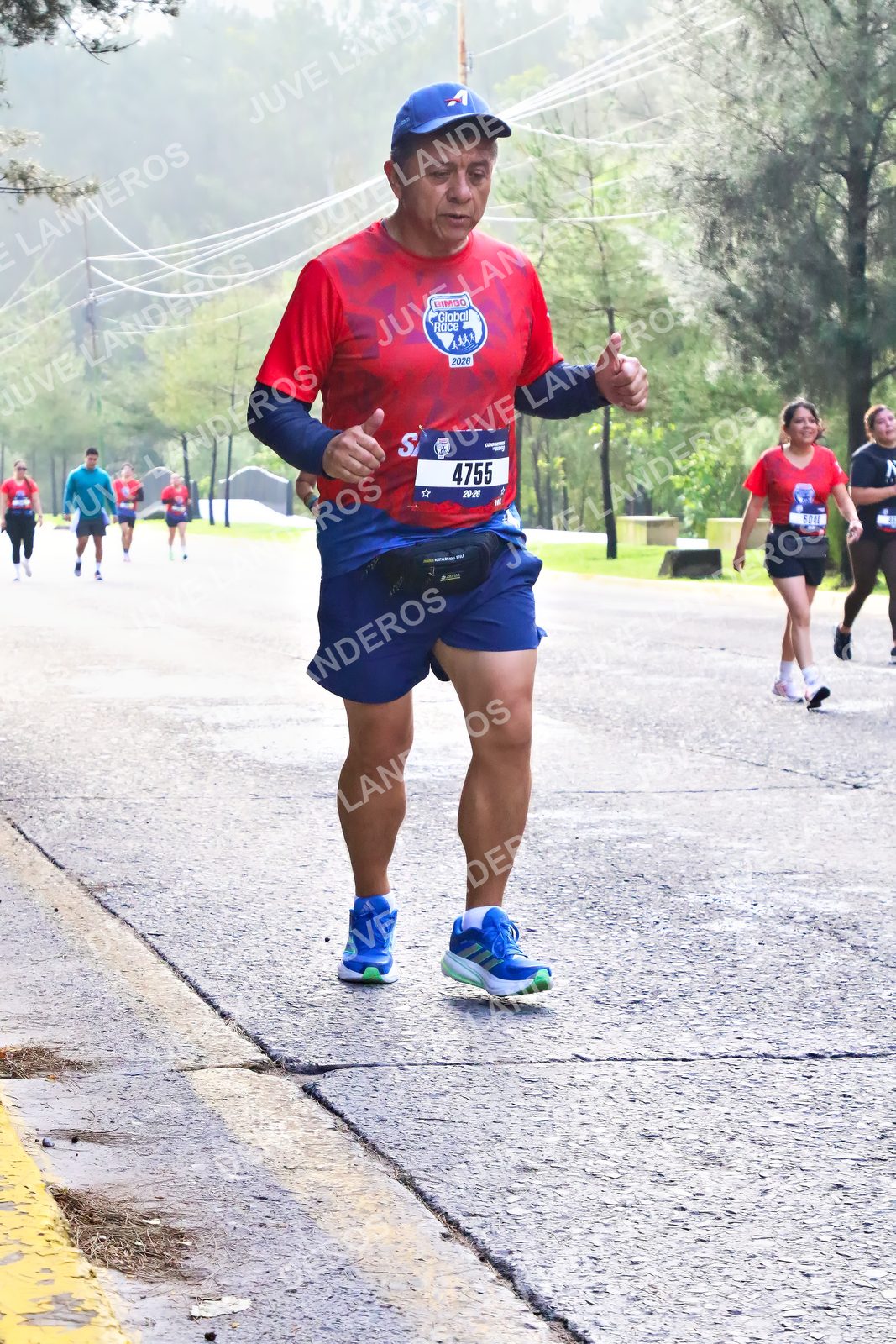Foto de la CARRERA BIMBO GLOBAL RACE GUADALAJARA en Centro Comercial Andares, Blvd. Puerta de Hierro 4965, Zapopan a las 07:48 · dorsal 4755