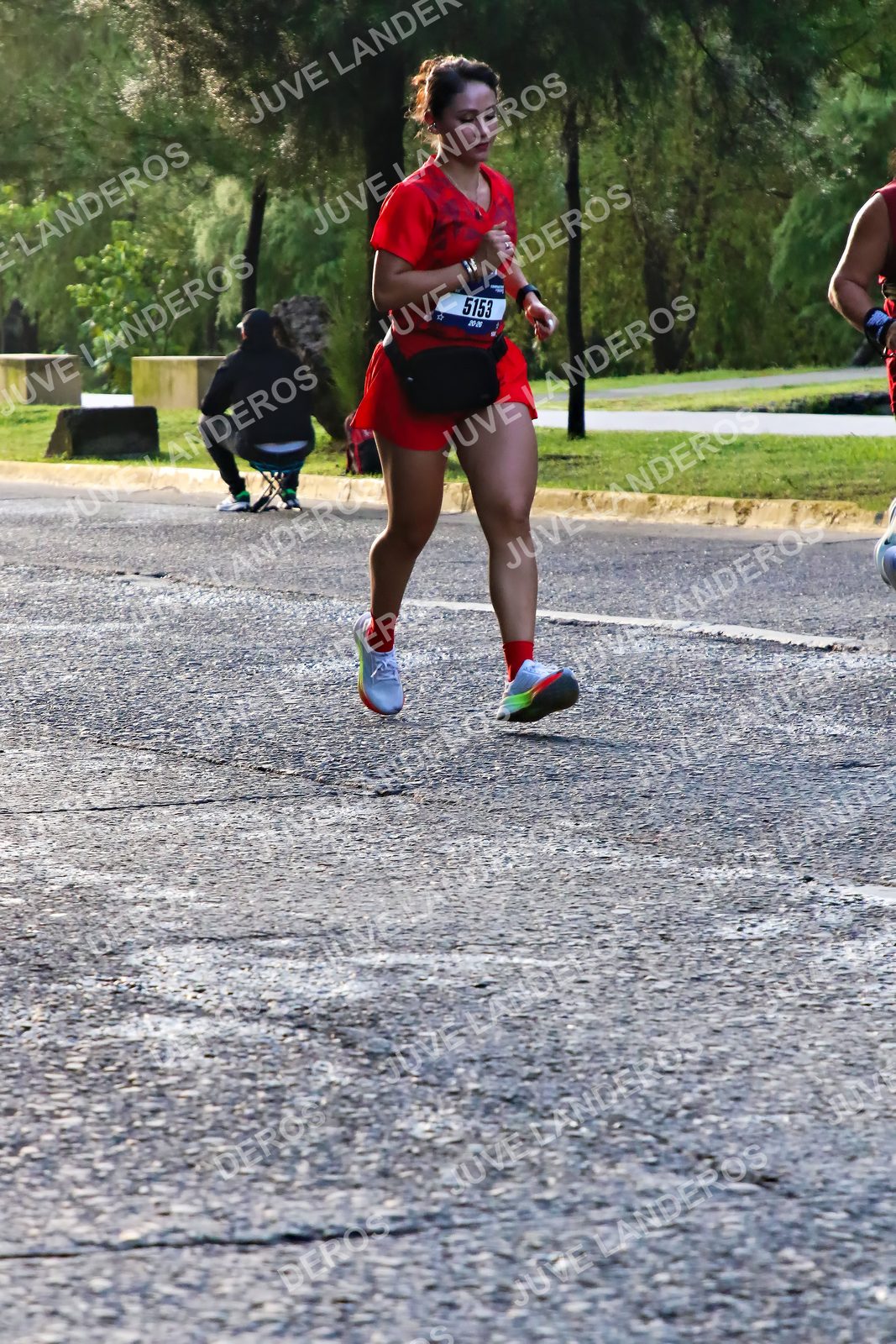 Foto de la CARRERA BIMBO GLOBAL RACE GUADALAJARA en Centro Comercial Andares, Blvd. Puerta de Hierro 4965, Zapopan a las 07:34 · dorsal 5153