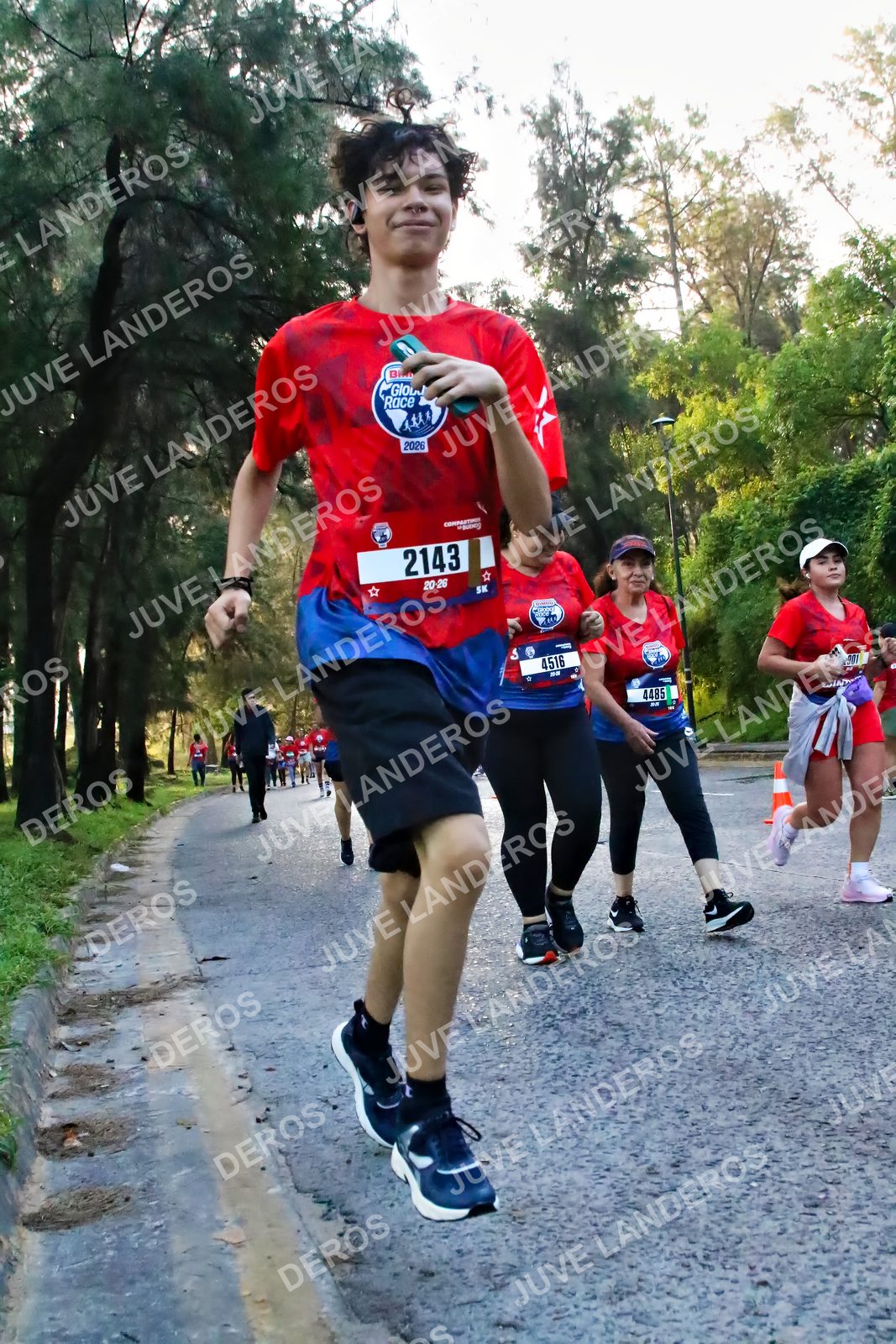 Foto de la CARRERA BIMBO GLOBAL RACE GUADALAJARA en Centro Comercial Andares, Blvd. Puerta de Hierro 4965, Zapopan a las 07:11 · dorsal 2143, 4516, 4485