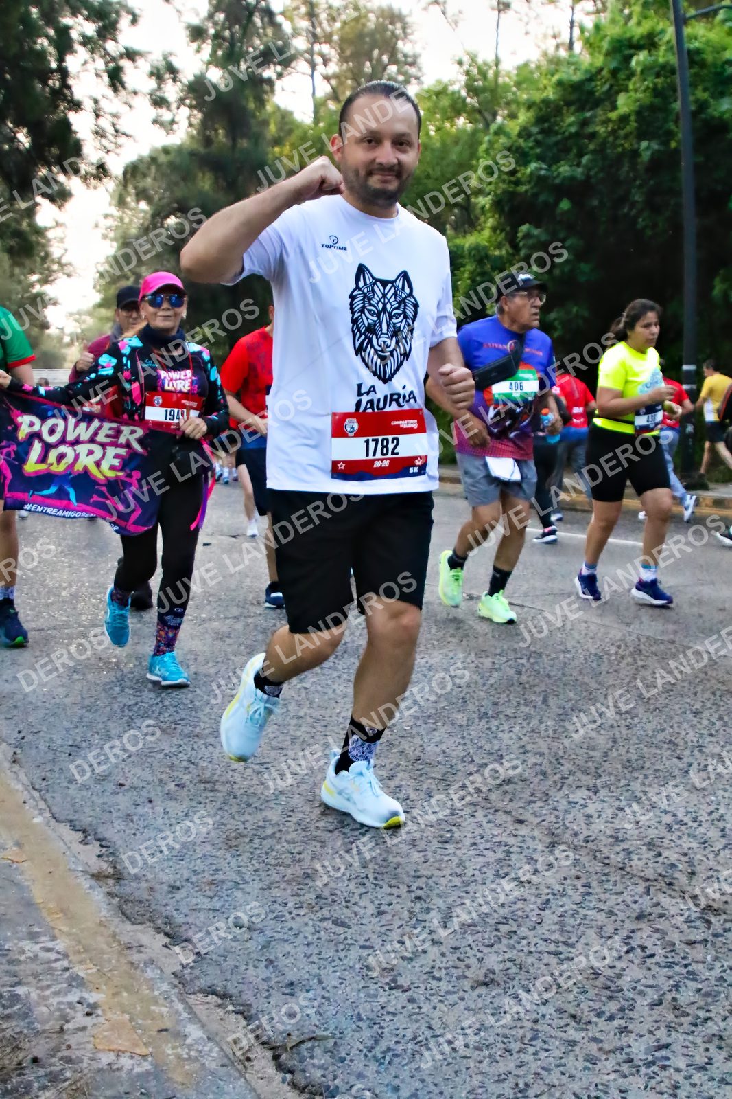 Foto de la CARRERA BIMBO GLOBAL RACE GUADALAJARA en Centro Comercial Andares, Blvd. Puerta de Hierro 4965, Zapopan a las 07:00 · dorsal 1782, 406, 194
