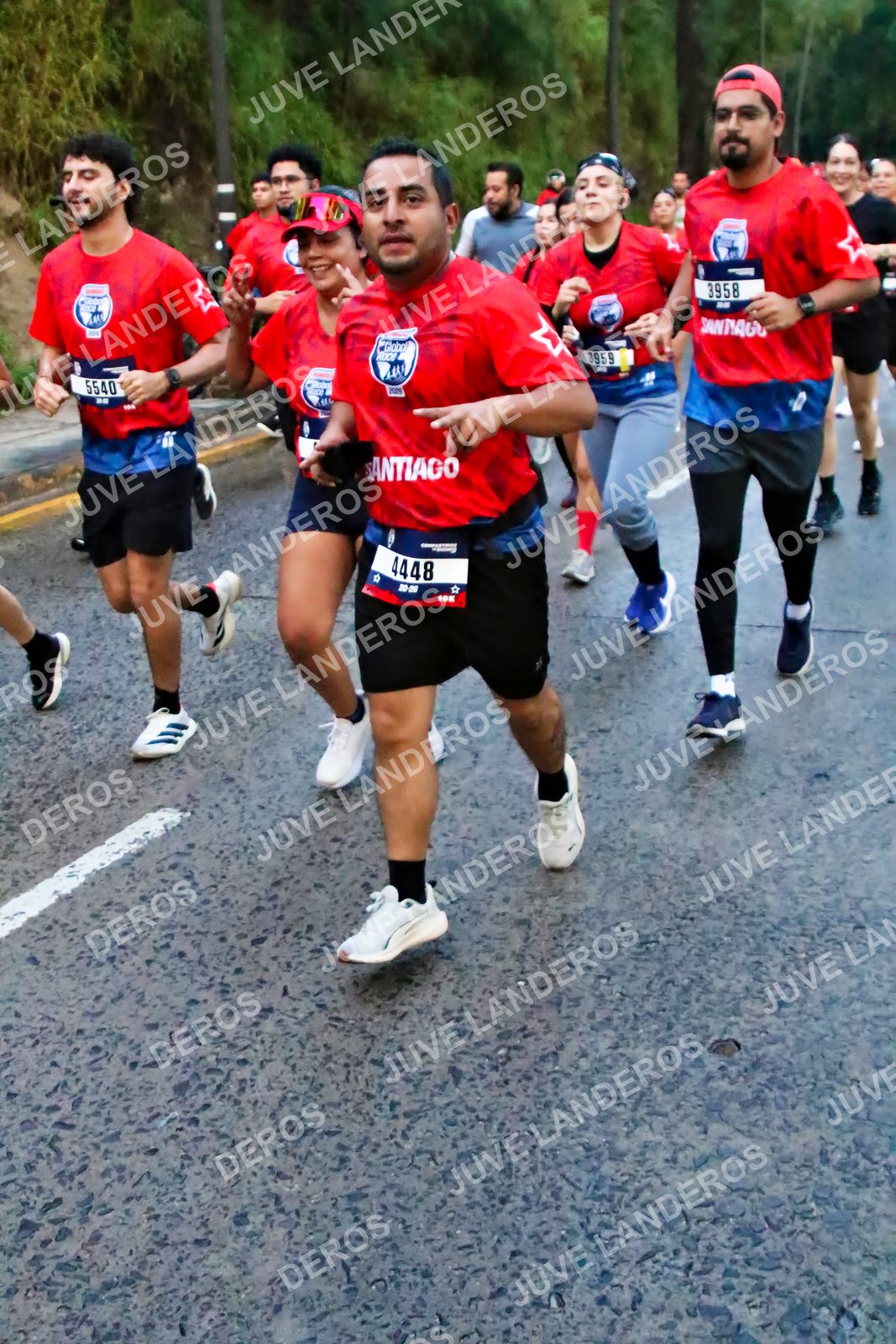 Foto de la CARRERA BIMBO GLOBAL RACE GUADALAJARA en Centro Comercial Andares, Blvd. Puerta de Hierro 4965, Zapopan a las 04:49 · dorsal 3958, 5540, 4448, 3959