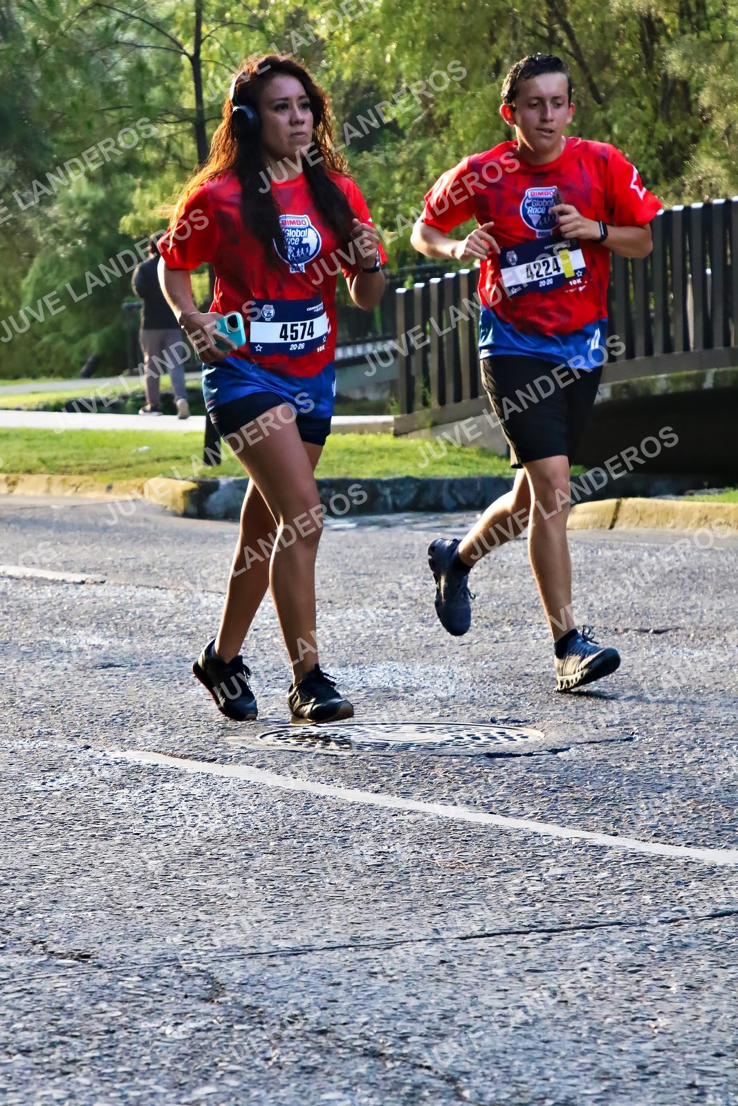 Foto de la CARRERA BIMBO GLOBAL RACE GUADALAJARA en Centro Comercial Andares, Blvd. Puerta de Hierro 4965, Zapopan a las 07:33 · dorsal 4574, 4224