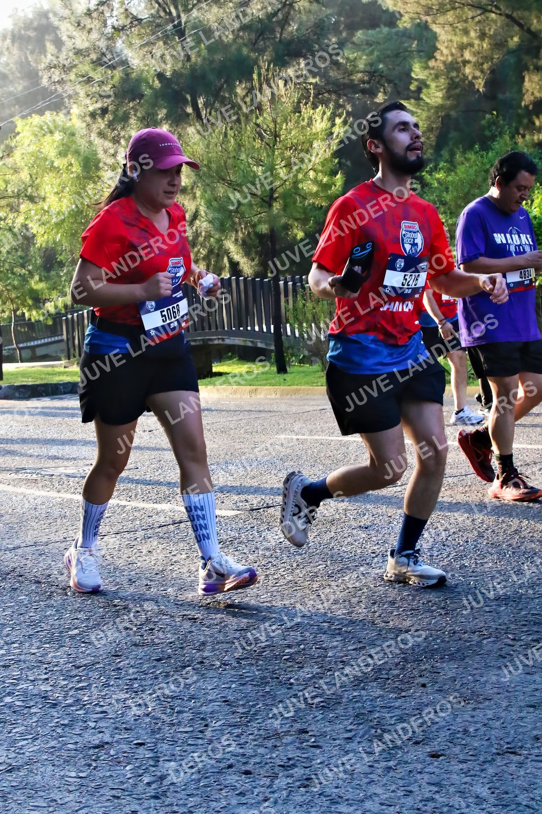 Foto de la CARRERA BIMBO GLOBAL RACE GUADALAJARA en Centro Comercial Andares, Blvd. Puerta de Hierro 4965, Zapopan a las 07:32 · dorsal 5276, 5068, 4834