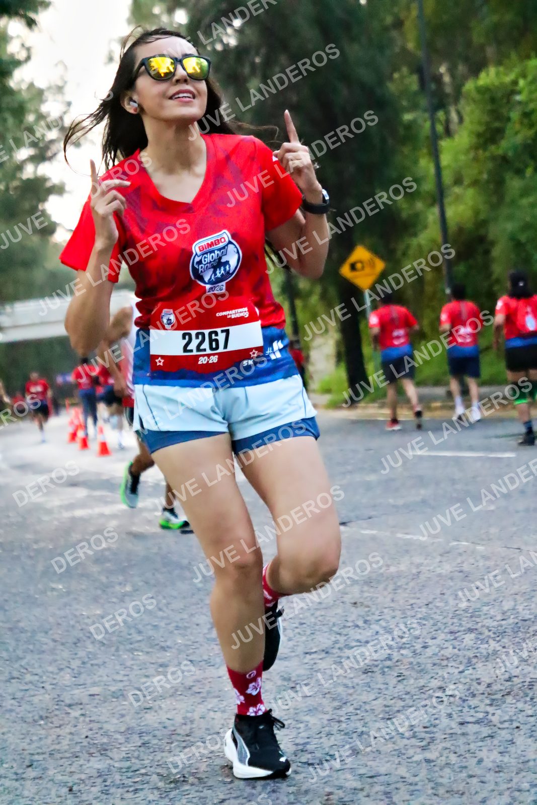Foto de la CARRERA BIMBO GLOBAL RACE GUADALAJARA en Centro Comercial Andares, Blvd. Puerta de Hierro 4965, Zapopan a las 04:56 · dorsal 2267