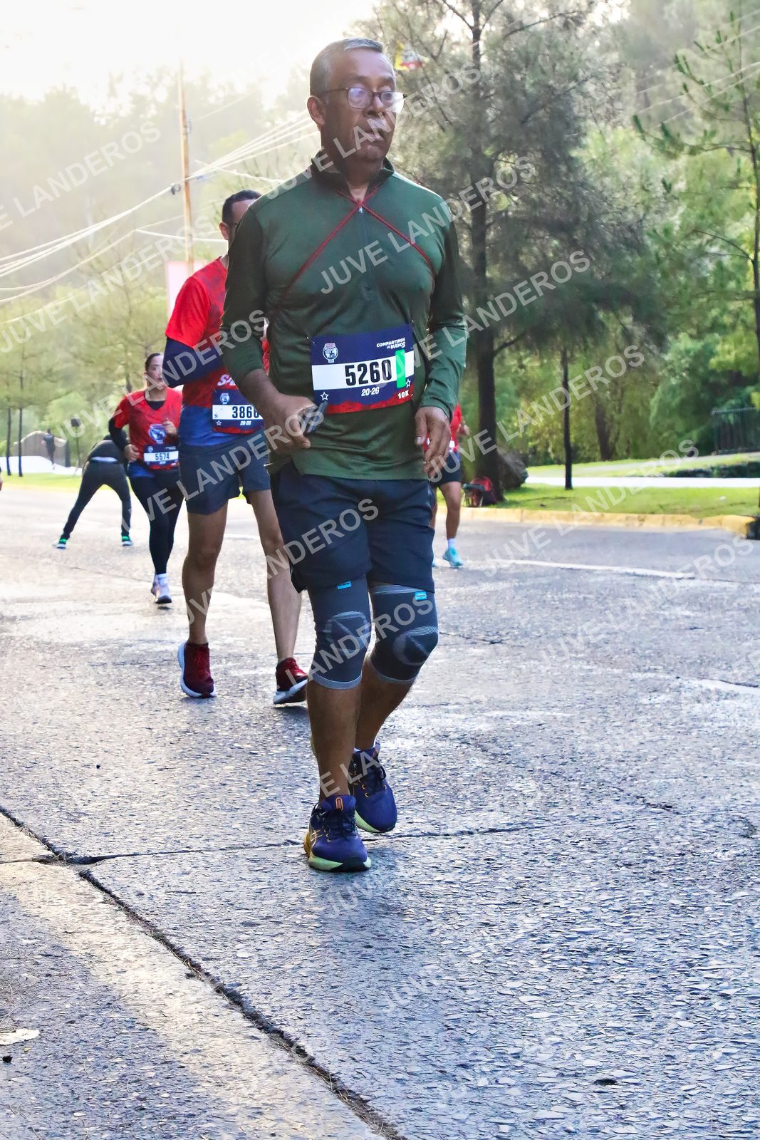 Foto de la CARRERA BIMBO GLOBAL RACE GUADALAJARA en Centro Comercial Andares, Blvd. Puerta de Hierro 4965, Zapopan a las 07:38 · dorsal 5260, 5574