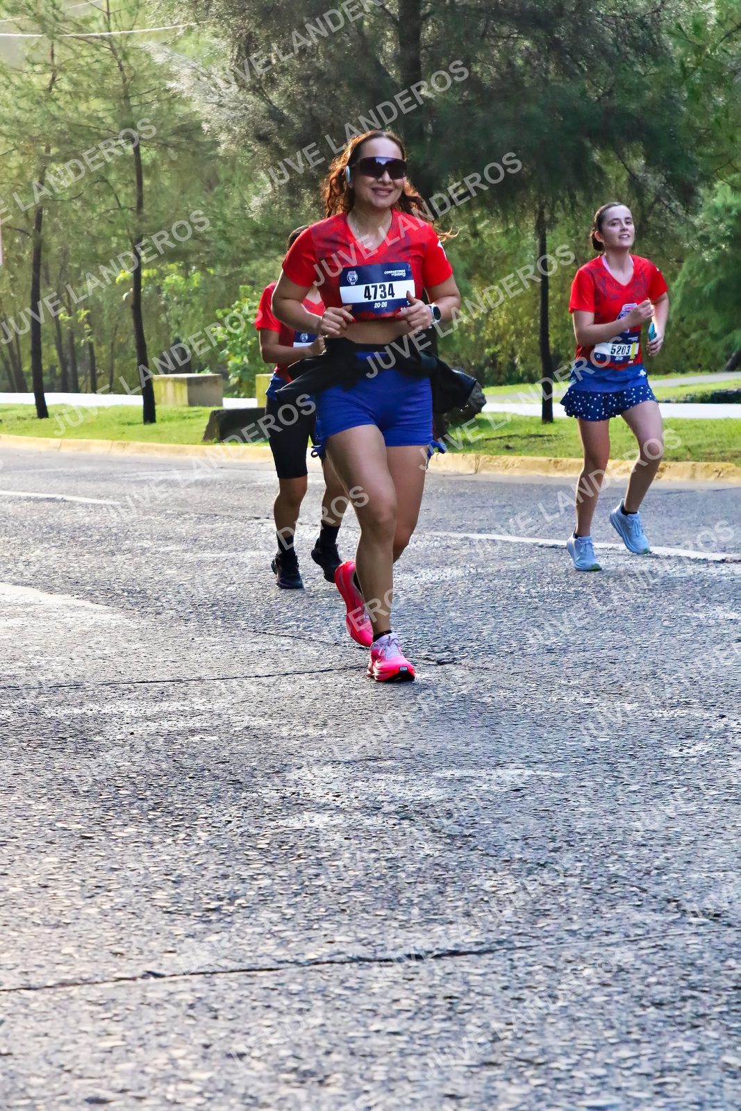 Foto de la CARRERA BIMBO GLOBAL RACE GUADALAJARA en Centro Comercial Andares, Blvd. Puerta de Hierro 4965, Zapopan a las 07:39 · dorsal 4734, 5203