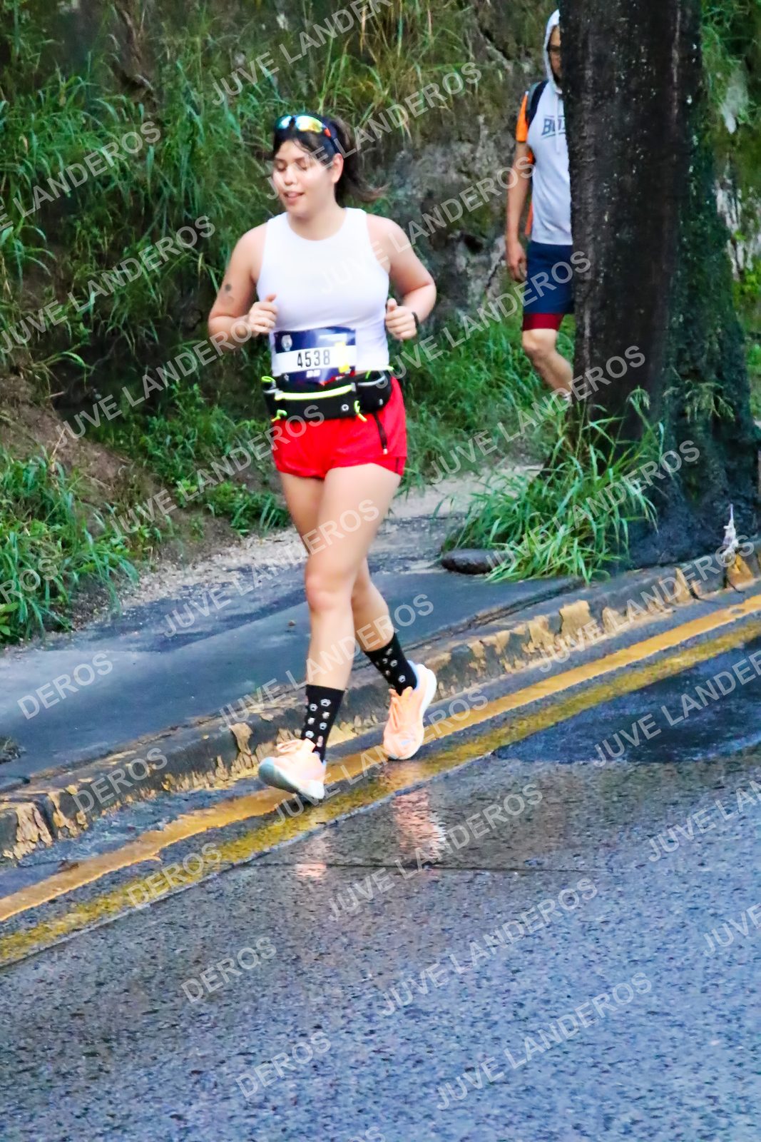 Foto de la CARRERA BIMBO GLOBAL RACE GUADALAJARA en Centro Comercial Andares, Blvd. Puerta de Hierro 4965, Zapopan a las 04:52 · dorsal 4538