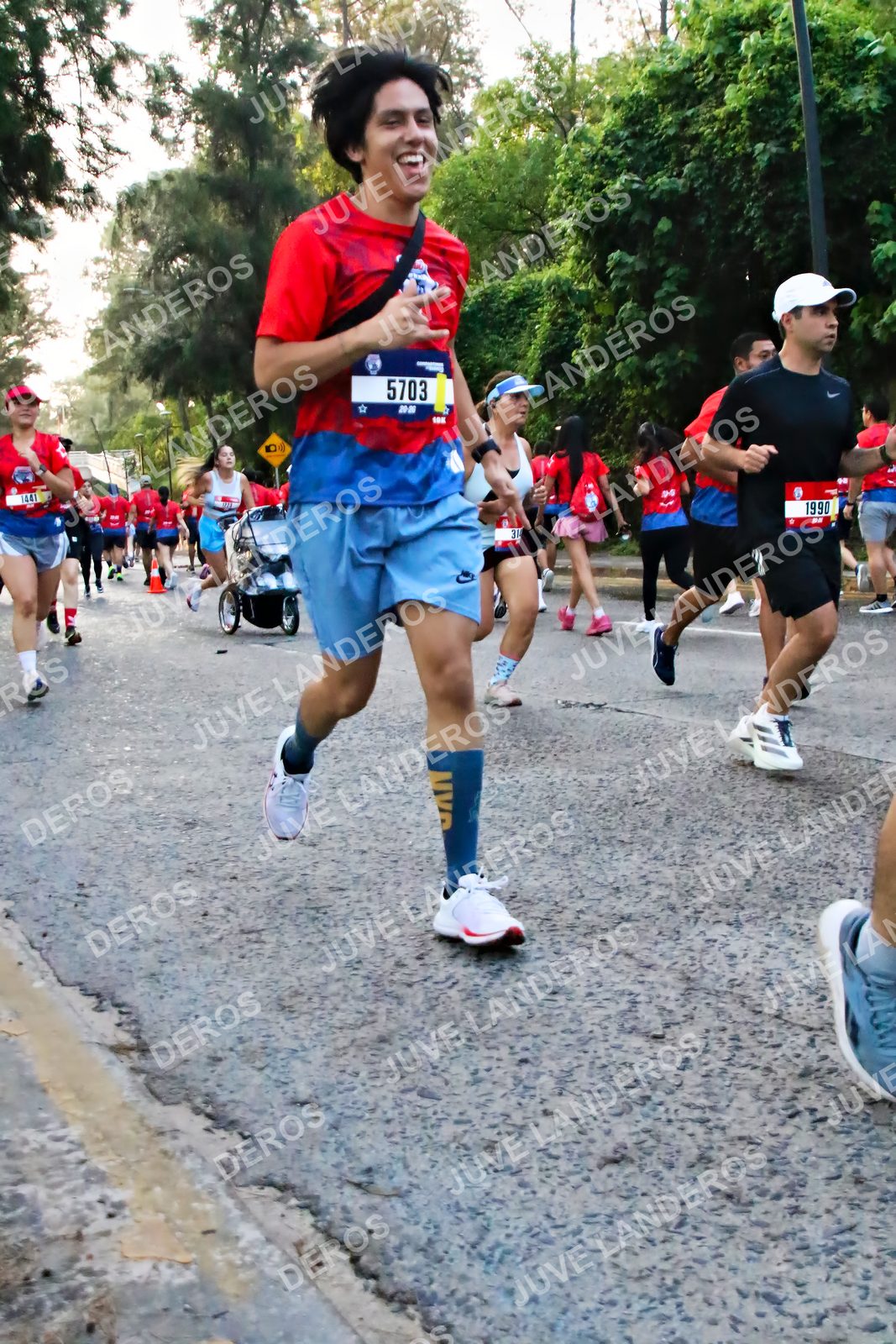 Foto de la CARRERA BIMBO GLOBAL RACE GUADALAJARA en Centro Comercial Andares, Blvd. Puerta de Hierro 4965, Zapopan a las 06:55 · dorsal 1990, 5703, 31