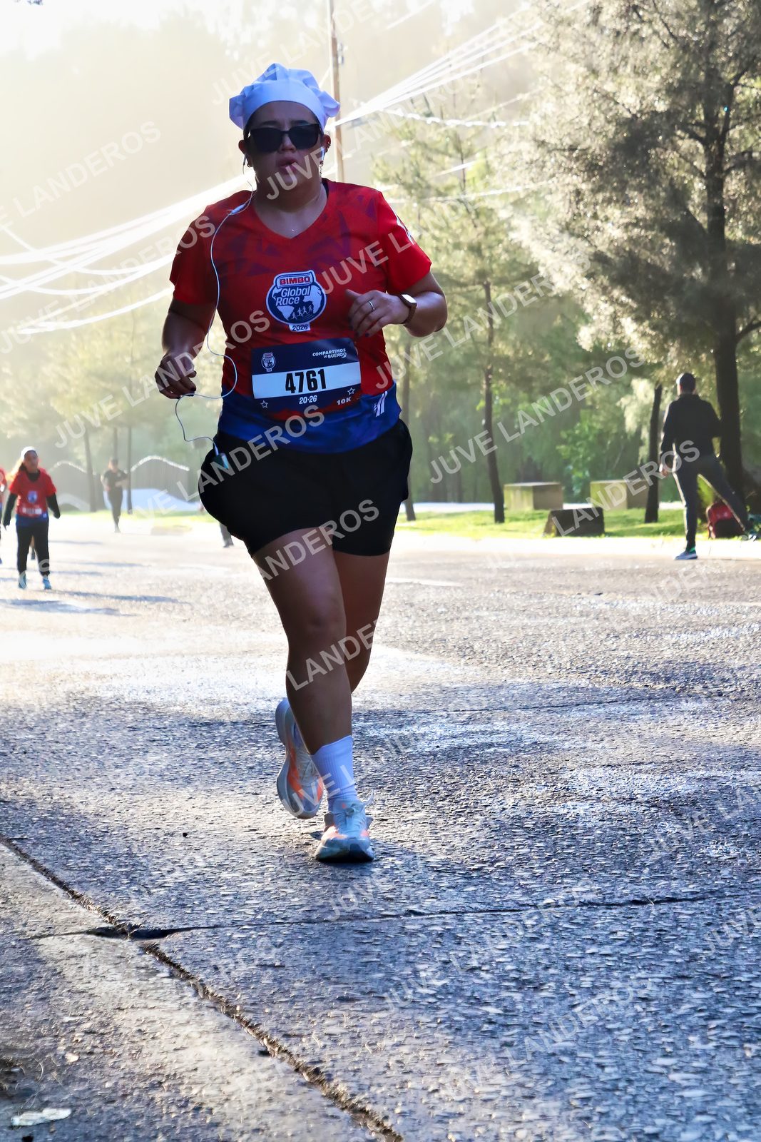 Foto de la CARRERA BIMBO GLOBAL RACE GUADALAJARA en Centro Comercial Andares, Blvd. Puerta de Hierro 4965, Zapopan a las 07:31 · dorsal 4761