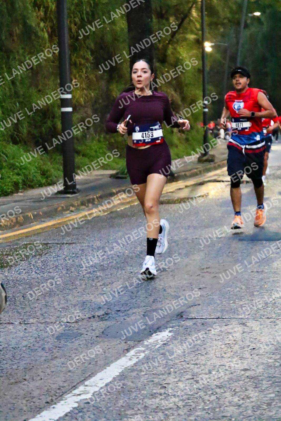 Foto de la CARRERA BIMBO GLOBAL RACE GUADALAJARA en Centro Comercial Andares, Blvd. Puerta de Hierro 4965, Zapopan a las 06:39 · dorsal 4153, 4071