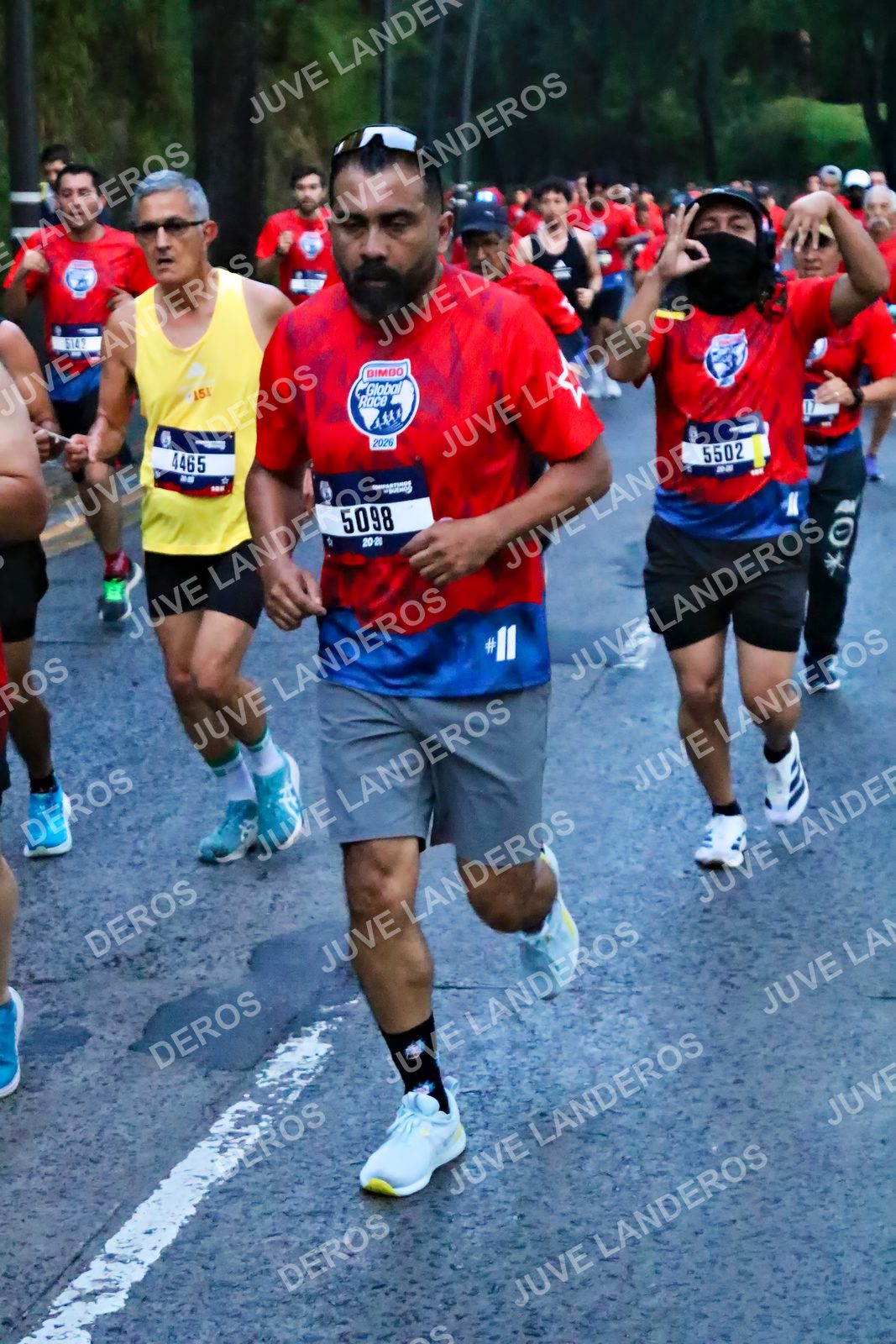 Foto de la CARRERA BIMBO GLOBAL RACE GUADALAJARA en Centro Comercial Andares, Blvd. Puerta de Hierro 4965, Zapopan a las 06:40 · dorsal 5098, 4465, 5502, 5142