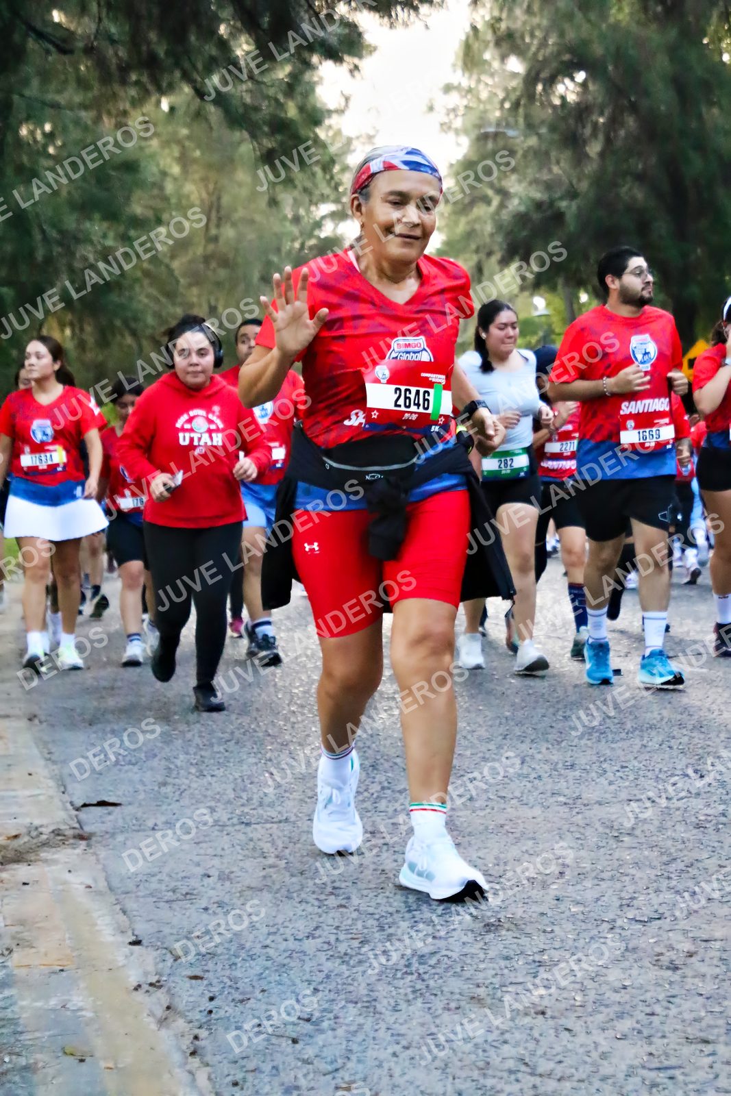 Foto de la CARRERA BIMBO GLOBAL RACE GUADALAJARA en Centro Comercial Andares, Blvd. Puerta de Hierro 4965, Zapopan a las 07:03 · dorsal 2646, 1669, 282, 2271