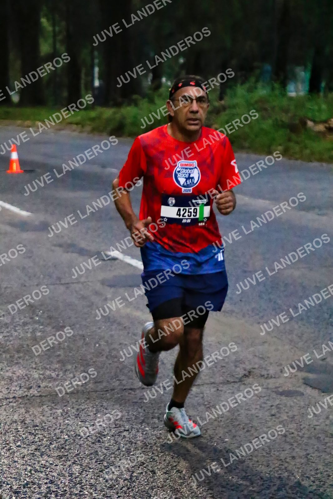 Foto de la CARRERA BIMBO GLOBAL RACE GUADALAJARA en Centro Comercial Andares, Blvd. Puerta de Hierro 4965, Zapopan a las 06:35 · dorsal 4259