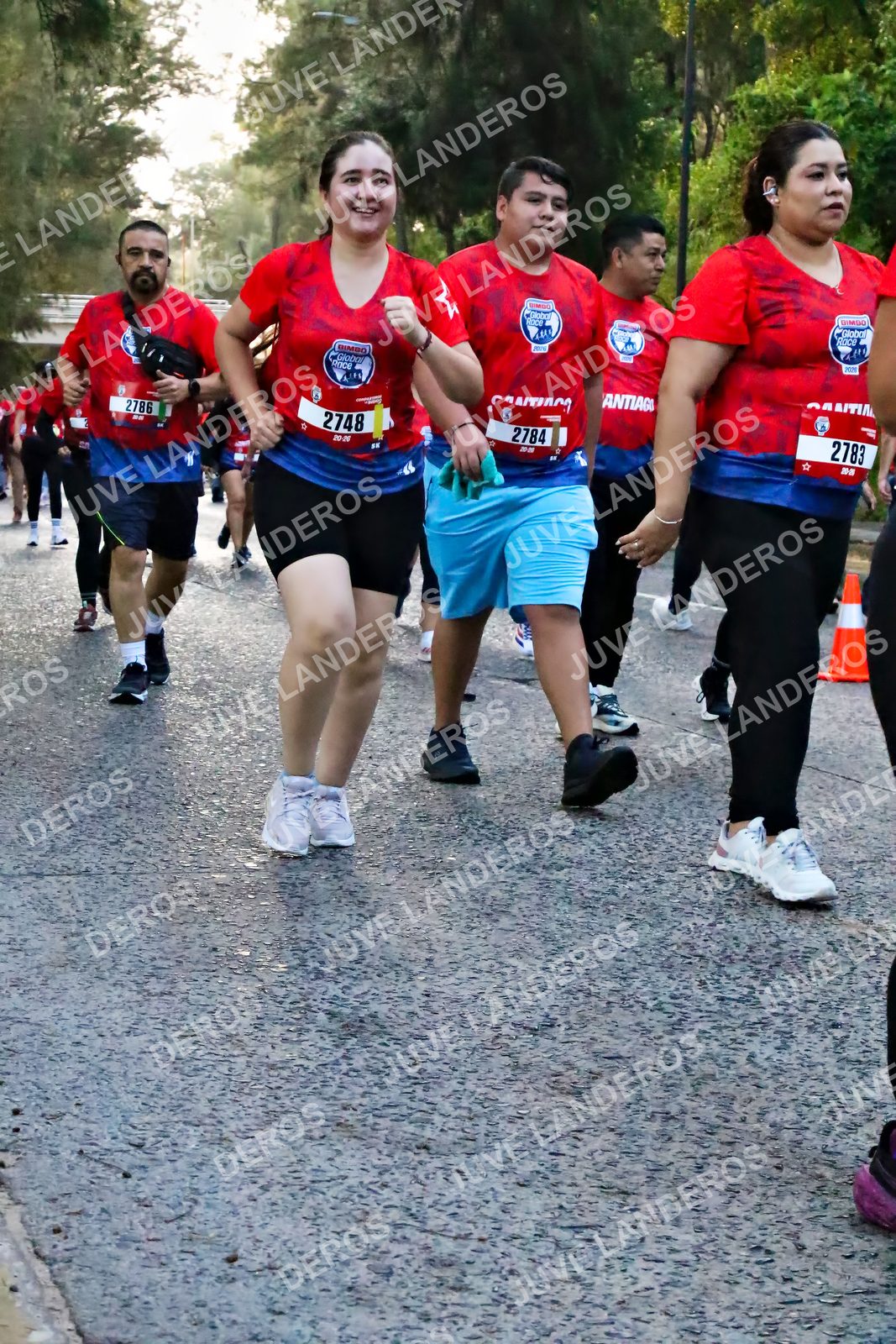 Foto de la CARRERA BIMBO GLOBAL RACE GUADALAJARA en Centro Comercial Andares, Blvd. Puerta de Hierro 4965, Zapopan a las 07:05 · dorsal 2783, 2784, 2748, 2786