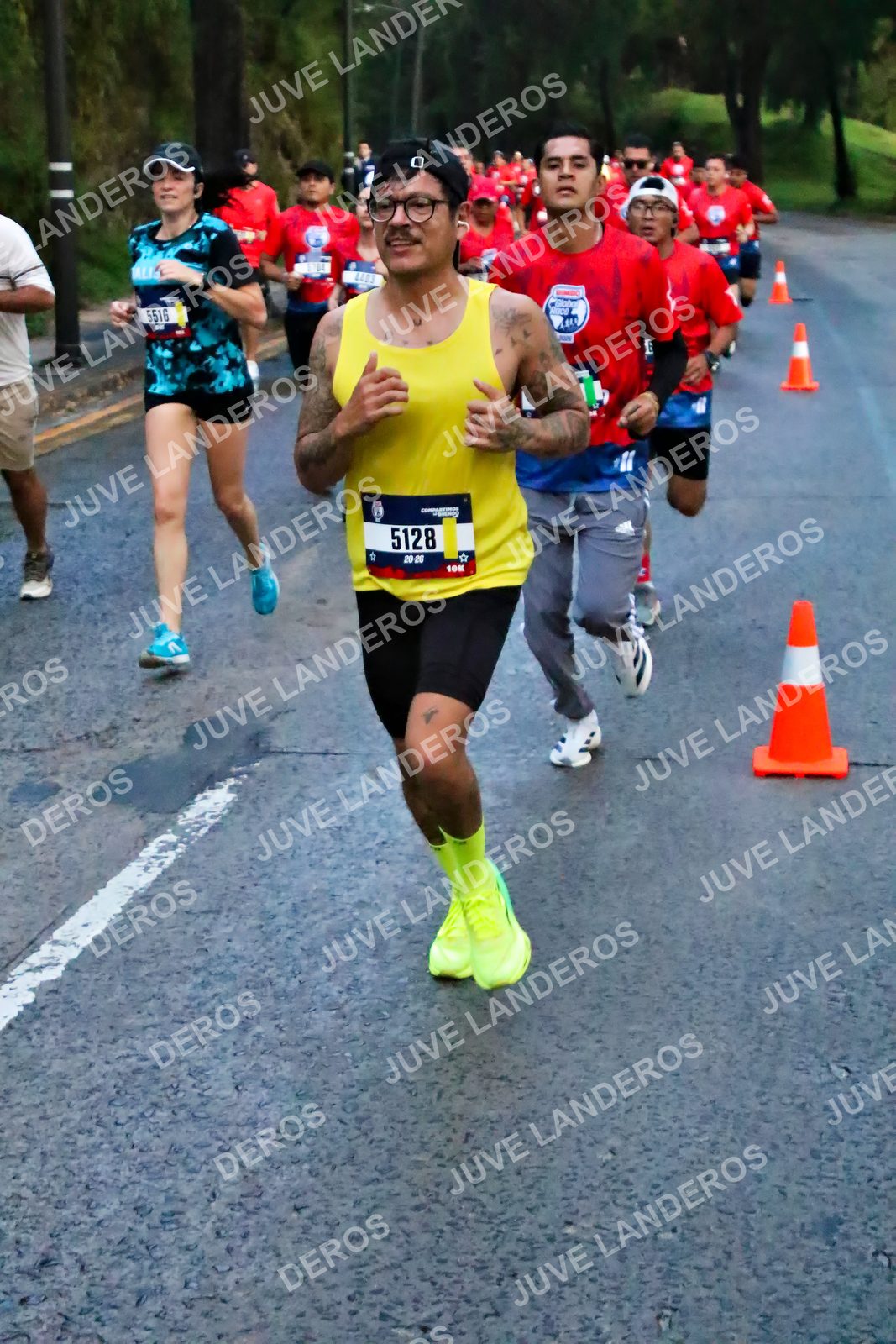 Foto de la CARRERA BIMBO GLOBAL RACE GUADALAJARA en Centro Comercial Andares, Blvd. Puerta de Hierro 4965, Zapopan a las 06:40 · dorsal 5128, 5516