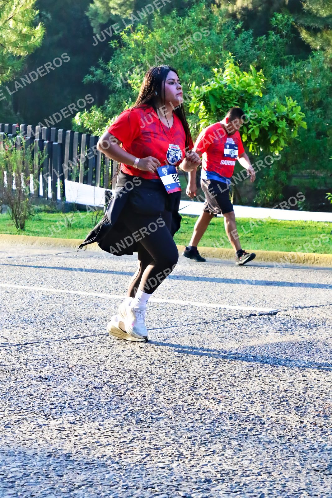 Foto de la CARRERA BIMBO GLOBAL RACE GUADALAJARA en Centro Comercial Andares, Blvd. Puerta de Hierro 4965, Zapopan a las 07:29 · dorsal 5021