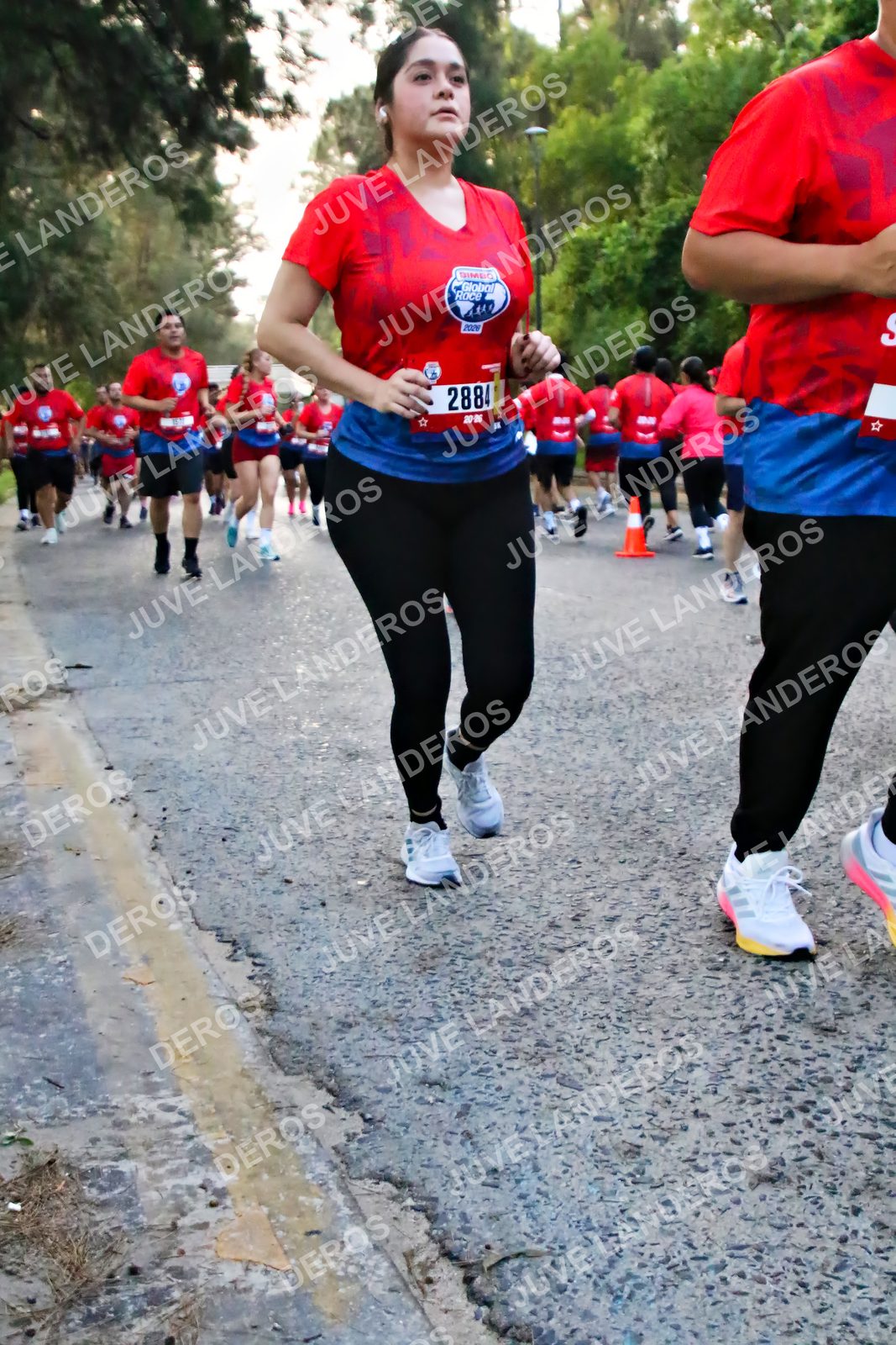 Foto de la CARRERA BIMBO GLOBAL RACE GUADALAJARA en Centro Comercial Andares, Blvd. Puerta de Hierro 4965, Zapopan a las 07:01 · dorsal 2884