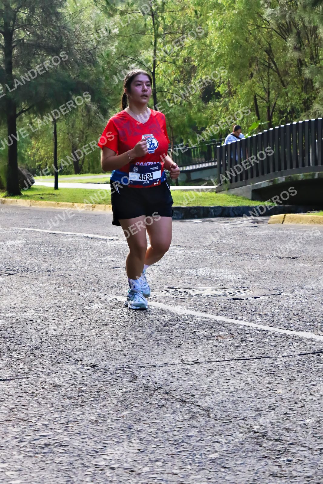 Foto de la CARRERA BIMBO GLOBAL RACE GUADALAJARA en Centro Comercial Andares, Blvd. Puerta de Hierro 4965, Zapopan a las 07:45 · dorsal 4534, 2020