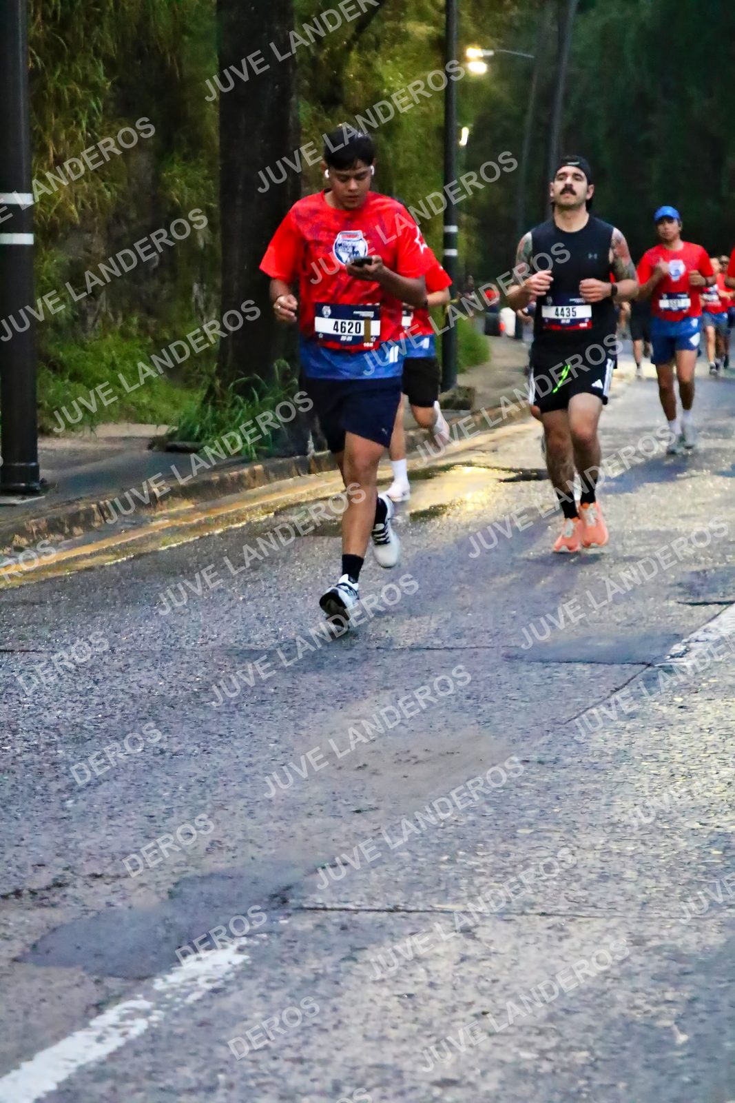Foto de la CARRERA BIMBO GLOBAL RACE GUADALAJARA en Centro Comercial Andares, Blvd. Puerta de Hierro 4965, Zapopan a las 06:38 · dorsal 4620, 4435