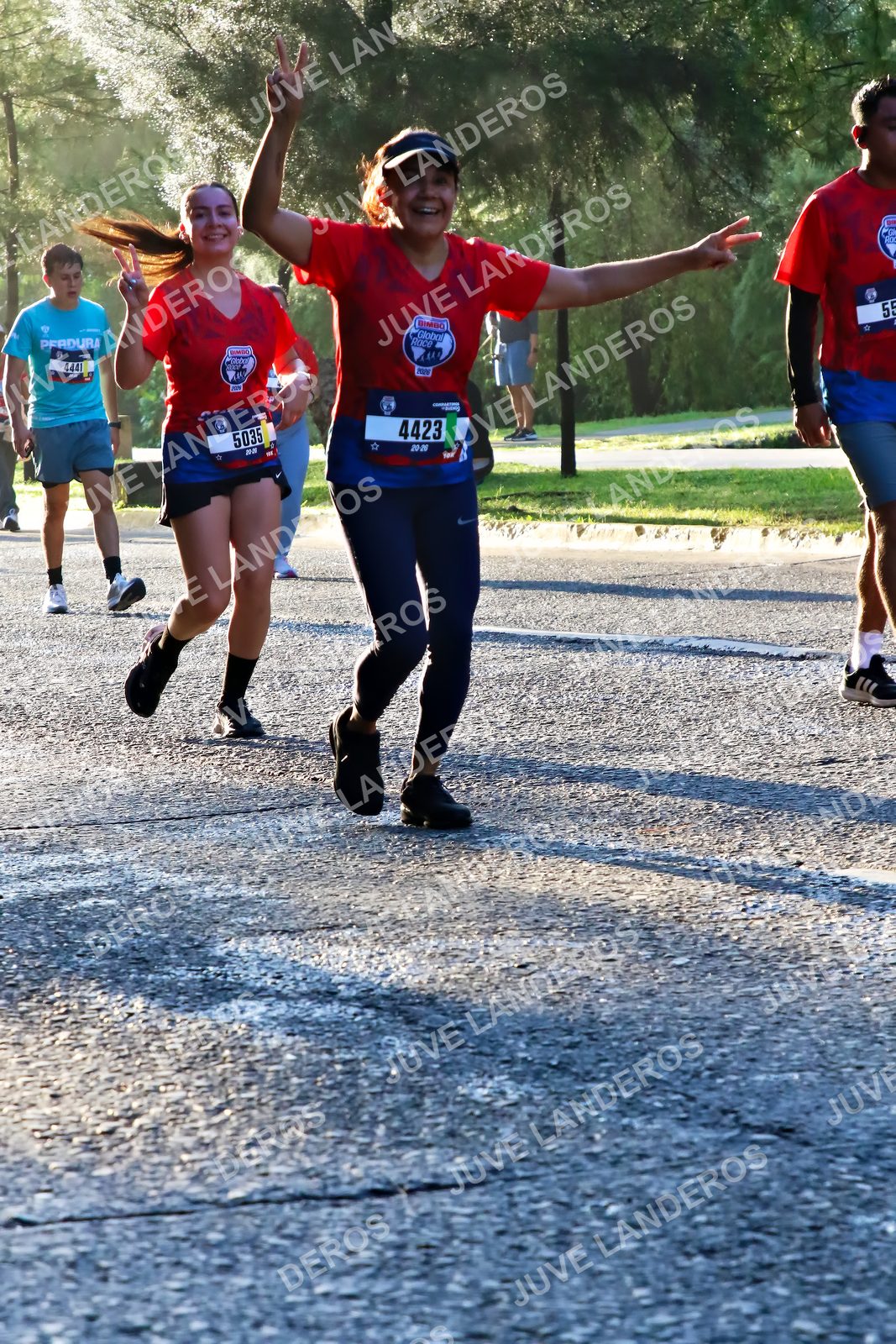 Foto de la CARRERA BIMBO GLOBAL RACE GUADALAJARA en Centro Comercial Andares, Blvd. Puerta de Hierro 4965, Zapopan a las 07:30 · dorsal 4423, 5035