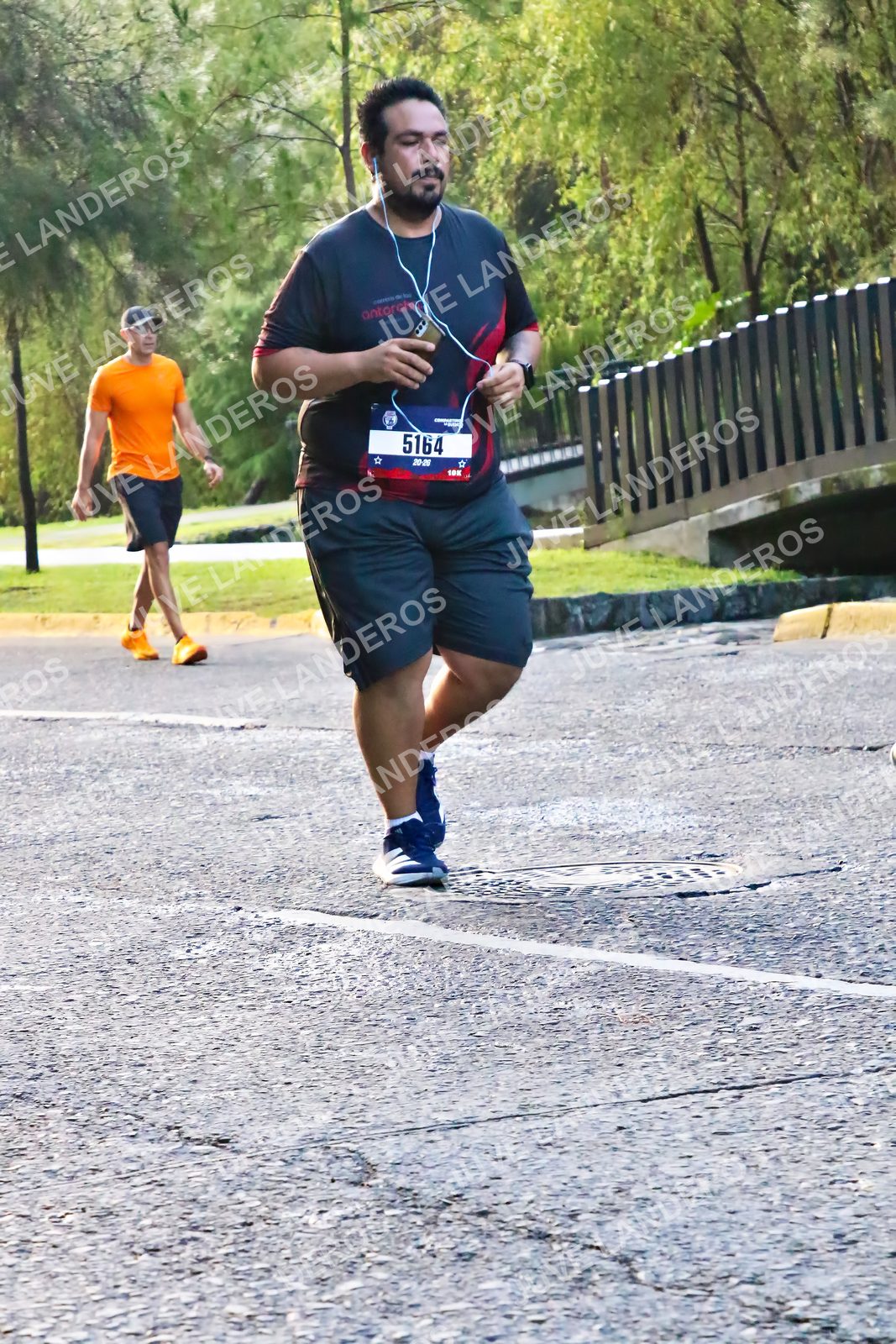 Foto de la CARRERA BIMBO GLOBAL RACE GUADALAJARA en Centro Comercial Andares, Blvd. Puerta de Hierro 4965, Zapopan a las 07:35 · dorsal 5164