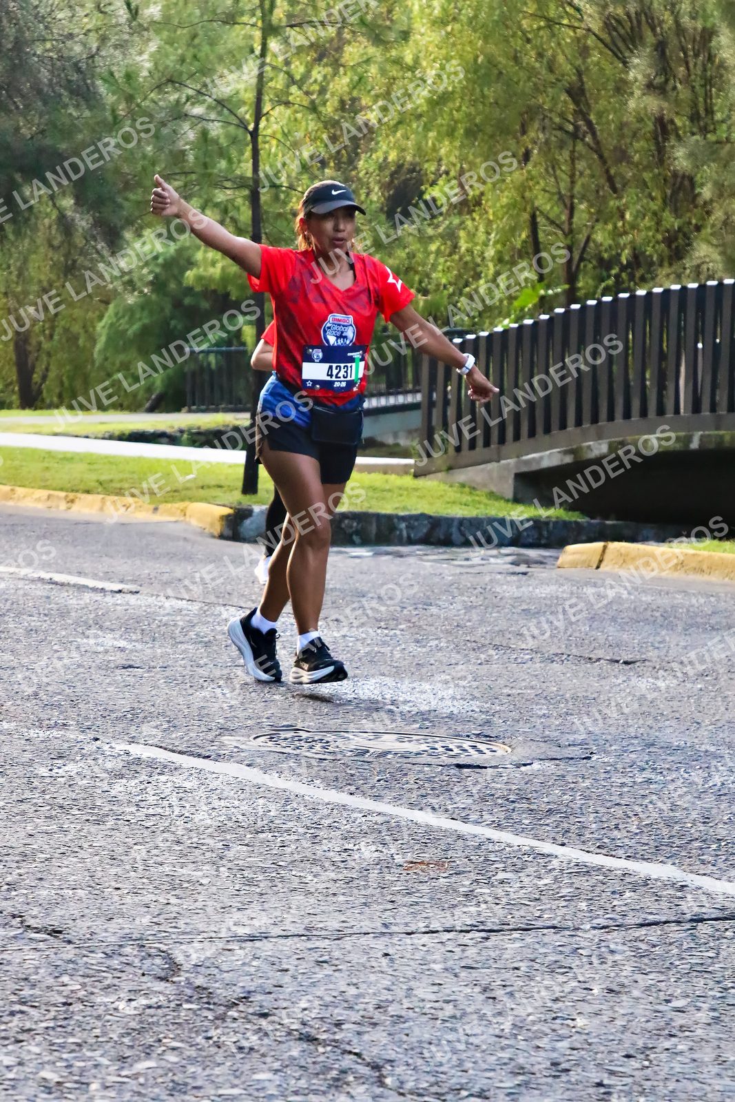 Foto de la CARRERA BIMBO GLOBAL RACE GUADALAJARA en Centro Comercial Andares, Blvd. Puerta de Hierro 4965, Zapopan a las 07:36 · dorsal 4231