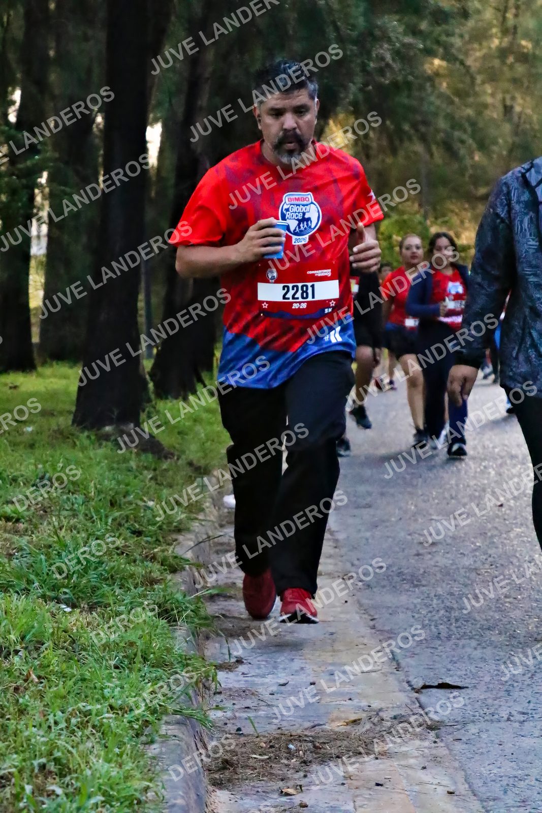 Foto de la CARRERA BIMBO GLOBAL RACE GUADALAJARA en Centro Comercial Andares, Blvd. Puerta de Hierro 4965, Zapopan a las 07:07 · dorsal 2281