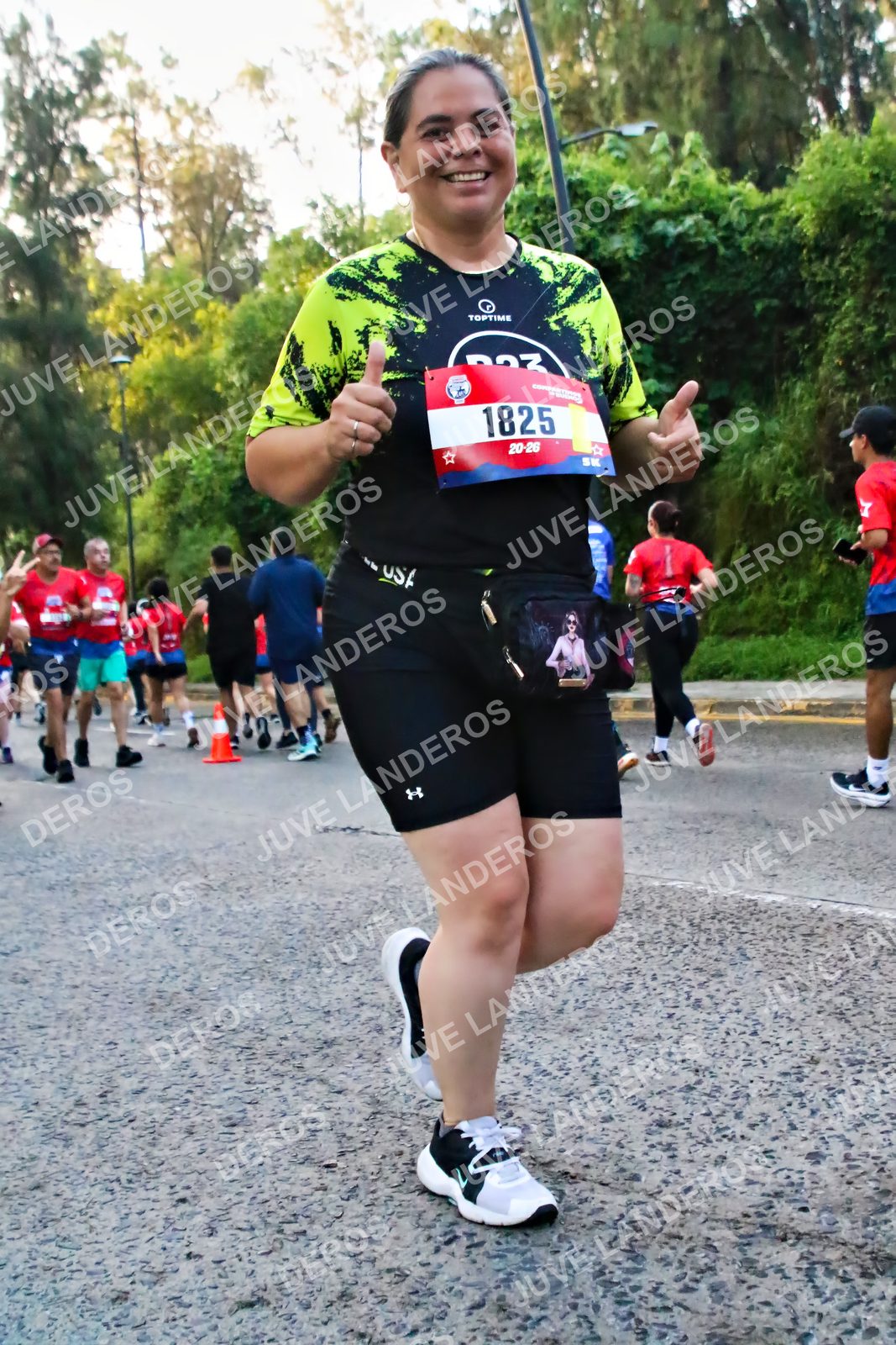 Foto de la CARRERA BIMBO GLOBAL RACE GUADALAJARA en Centro Comercial Andares, Blvd. Puerta de Hierro 4965, Zapopan a las 06:57 · dorsal 1825
