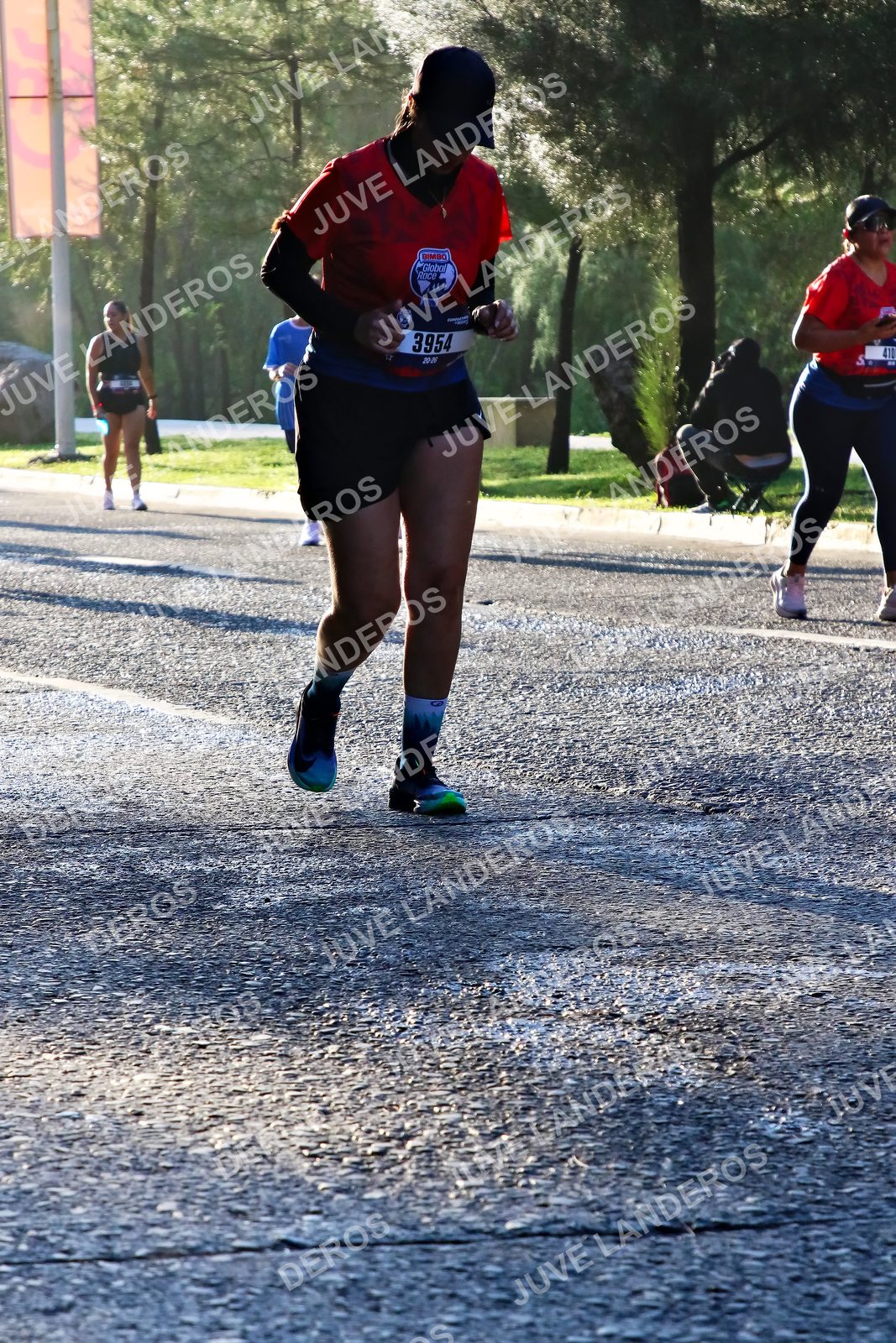Foto de la CARRERA BIMBO GLOBAL RACE GUADALAJARA en Centro Comercial Andares, Blvd. Puerta de Hierro 4965, Zapopan a las 07:30 · dorsal 3954, 410
