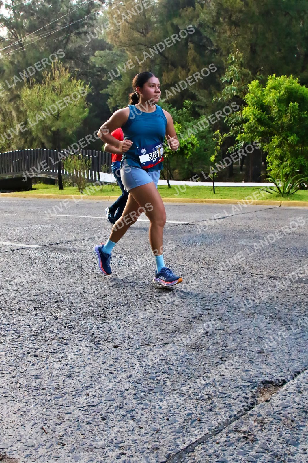 Foto de la CARRERA BIMBO GLOBAL RACE GUADALAJARA en Centro Comercial Andares, Blvd. Puerta de Hierro 4965, Zapopan a las 07:40 · dorsal 5125