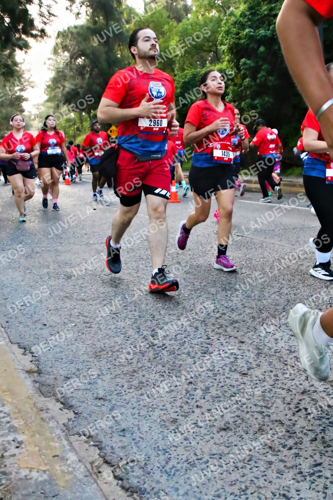 Foto de la CARRERA BIMBO GLOBAL RACE GUADALAJARA en Centro Comercial Andares, Blvd. Puerta de Hierro 4965, Zapopan a las 07:01 · dorsal 2960, 1435