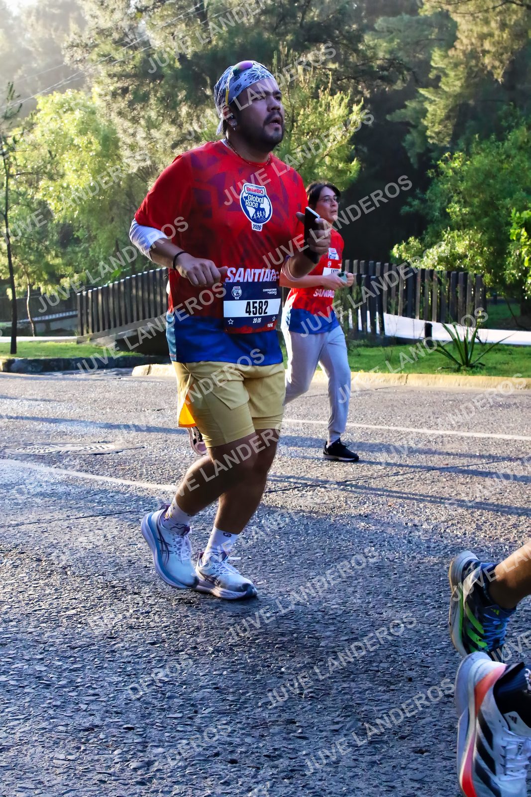 Foto de la CARRERA BIMBO GLOBAL RACE GUADALAJARA en Centro Comercial Andares, Blvd. Puerta de Hierro 4965, Zapopan a las 07:24 · dorsal 4582, 2029