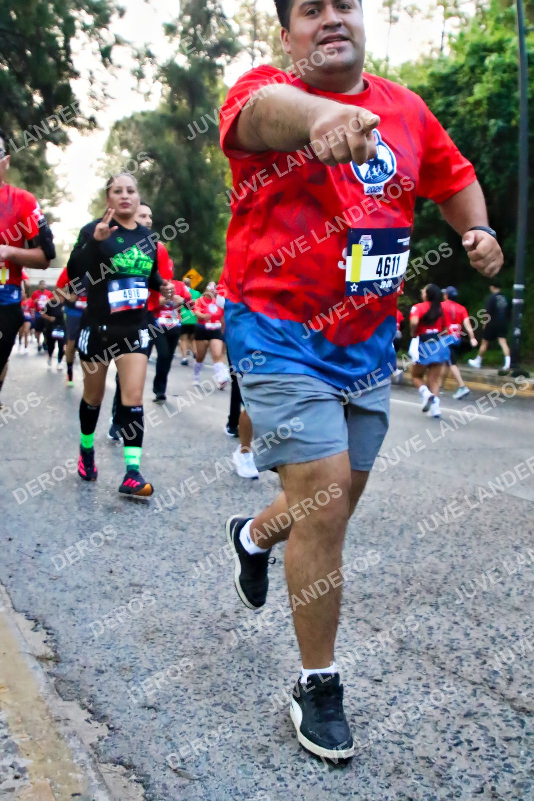 Foto de la CARRERA BIMBO GLOBAL RACE GUADALAJARA en Centro Comercial Andares, Blvd. Puerta de Hierro 4965, Zapopan a las 07:00 · dorsal 4611, 4918