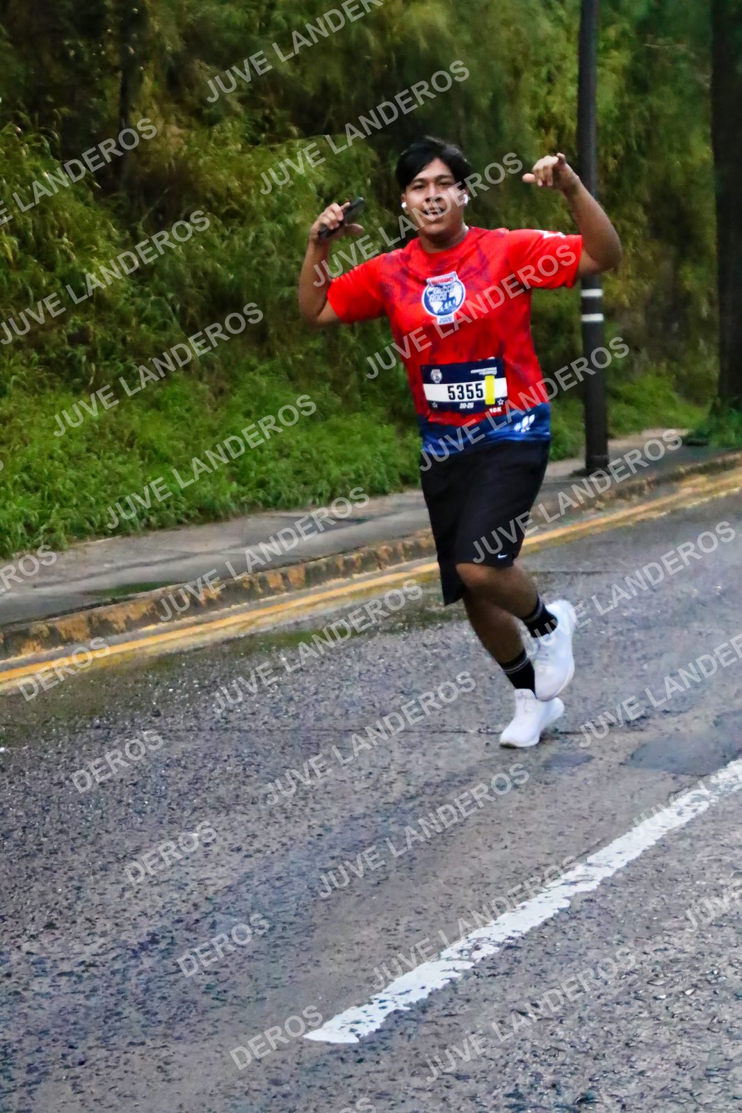 Foto de la CARRERA BIMBO GLOBAL RACE GUADALAJARA en Centro Comercial Andares, Blvd. Puerta de Hierro 4965, Zapopan a las 06:38 · dorsal 5355
