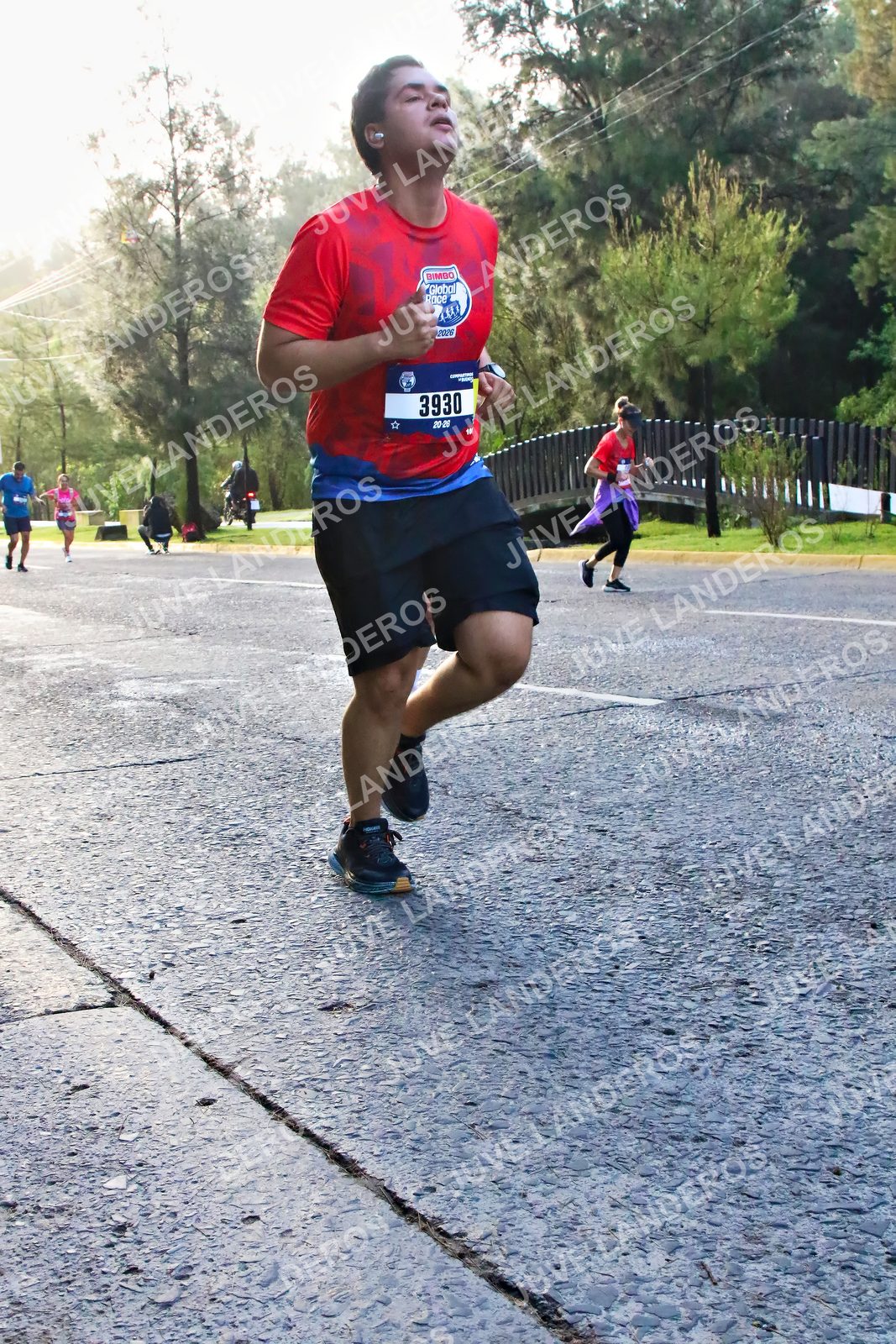 Foto de la CARRERA BIMBO GLOBAL RACE GUADALAJARA en Centro Comercial Andares, Blvd. Puerta de Hierro 4965, Zapopan a las 07:34 · dorsal 3930