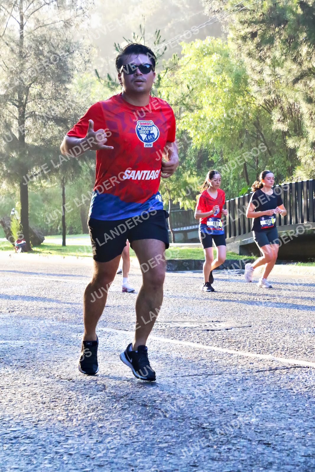 Foto de la CARRERA BIMBO GLOBAL RACE GUADALAJARA en Centro Comercial Andares, Blvd. Puerta de Hierro 4965, Zapopan a las 07:27 · dorsal 4073, 4919