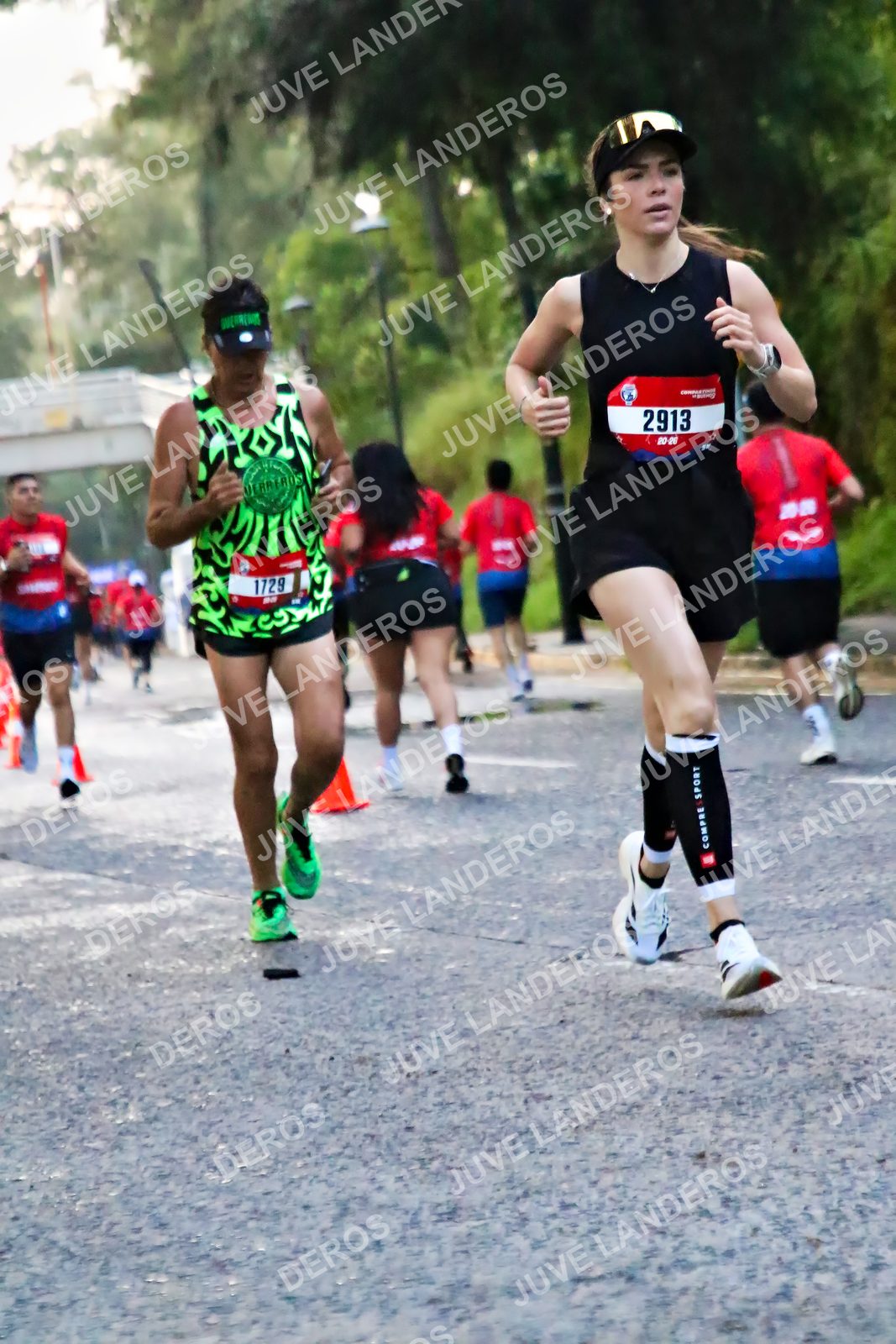 Foto de la CARRERA BIMBO GLOBAL RACE GUADALAJARA en Centro Comercial Andares, Blvd. Puerta de Hierro 4965, Zapopan a las 04:56 · dorsal 2913, 1729