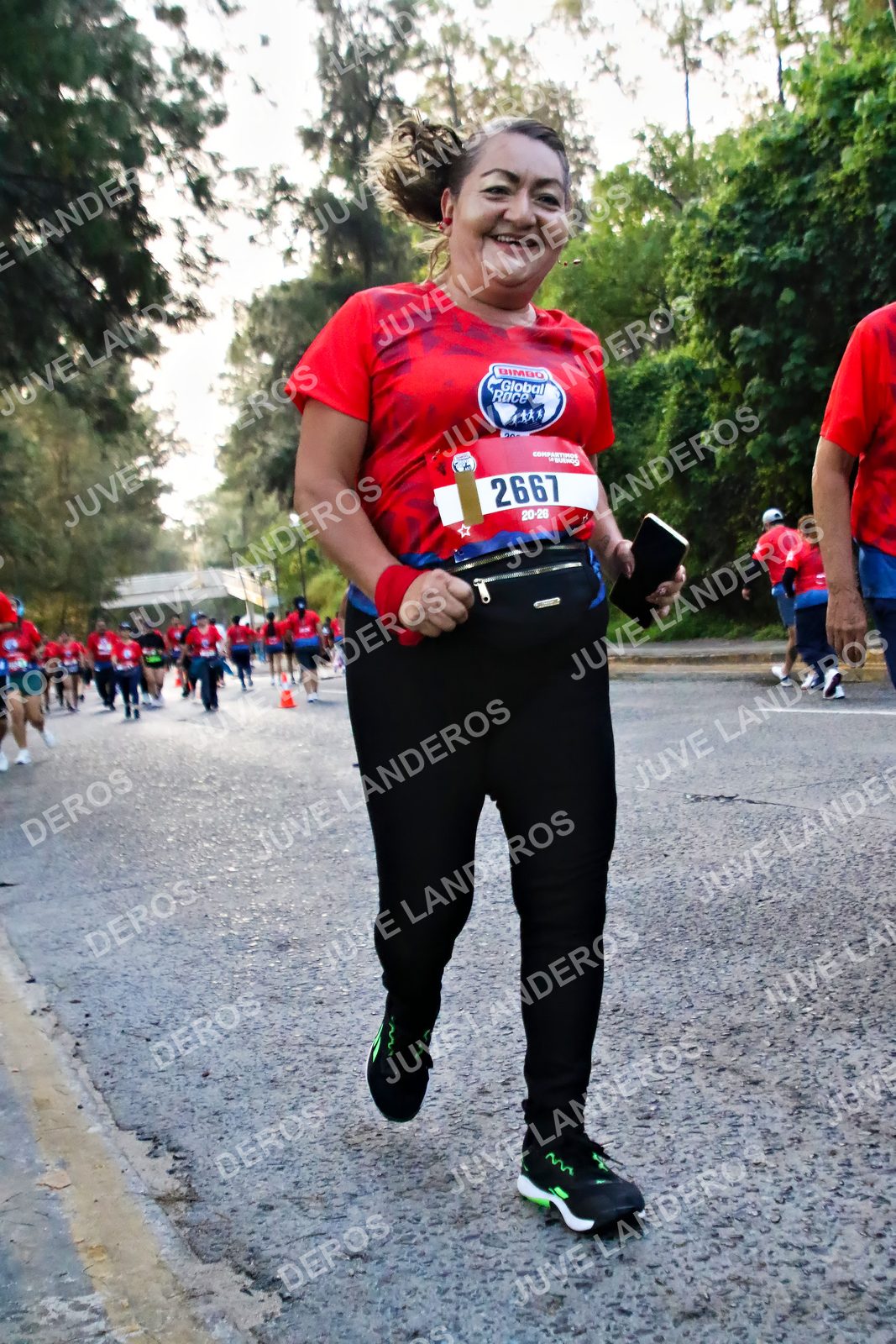 Foto de la CARRERA BIMBO GLOBAL RACE GUADALAJARA en Centro Comercial Andares, Blvd. Puerta de Hierro 4965, Zapopan a las 07:04 · dorsal 2667