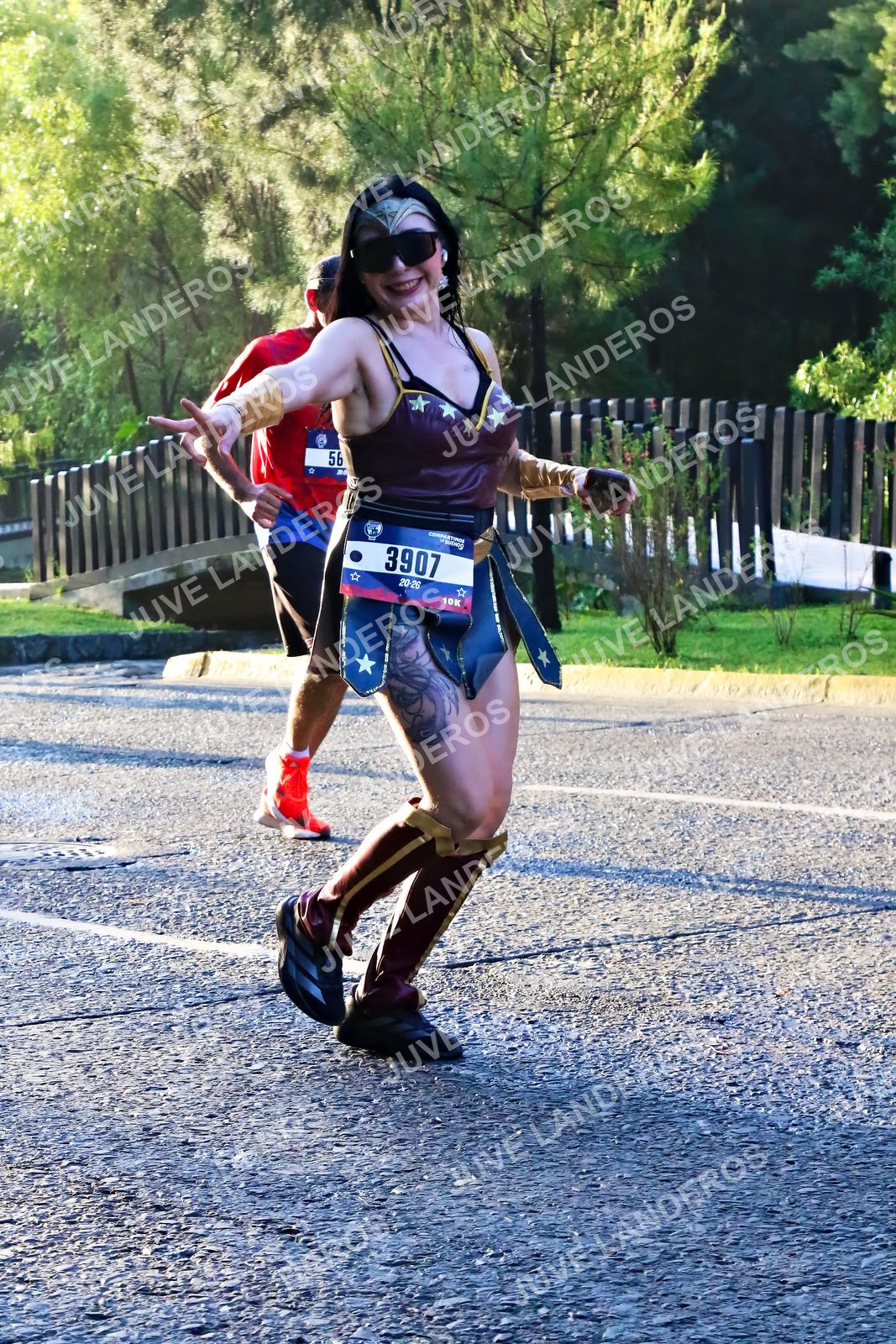 Foto de la CARRERA BIMBO GLOBAL RACE GUADALAJARA en Centro Comercial Andares, Blvd. Puerta de Hierro 4965, Zapopan a las 07:24 · dorsal 3907, 56