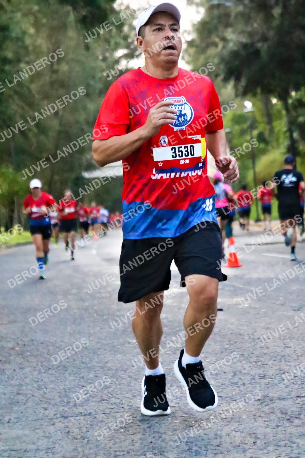 Foto de la CARRERA BIMBO GLOBAL RACE GUADALAJARA en Centro Comercial Andares, Blvd. Puerta de Hierro 4965, Zapopan a las 04:56 · dorsal 3530